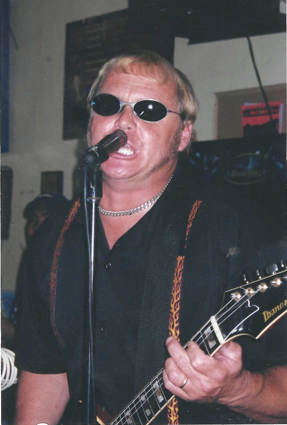 ALLEN LIVE 2.jpg