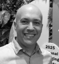 Alberto Peixeiro, Founding Partner at Integra Pack Advisory, specialising in R&D, strategy, and circular economy governance.