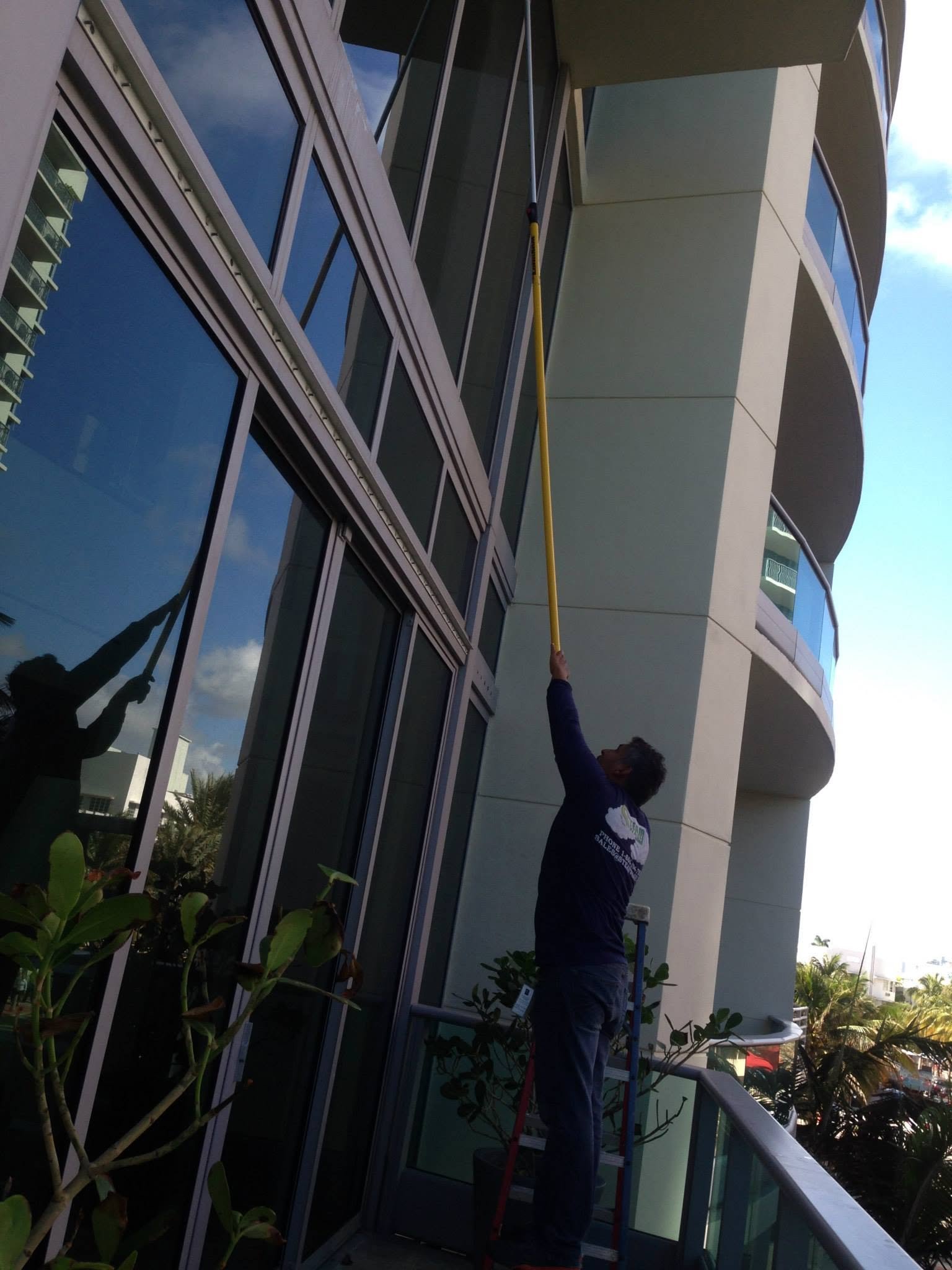 Windows Cleaning At IL Villaggio Miami Beach