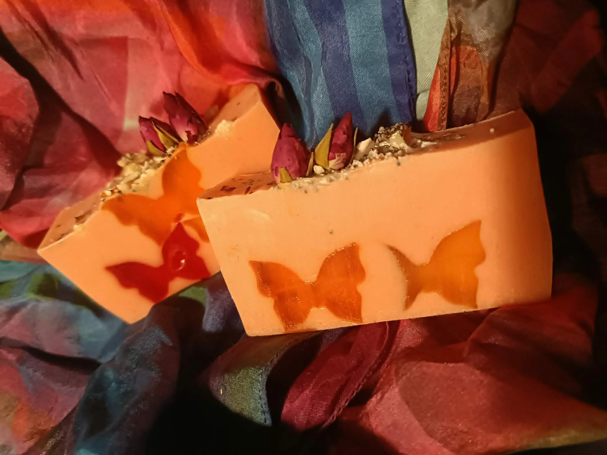Argan Oil - Shea Butter Melt & Pour - Little butterflies - Magnolia & Peony fragrance