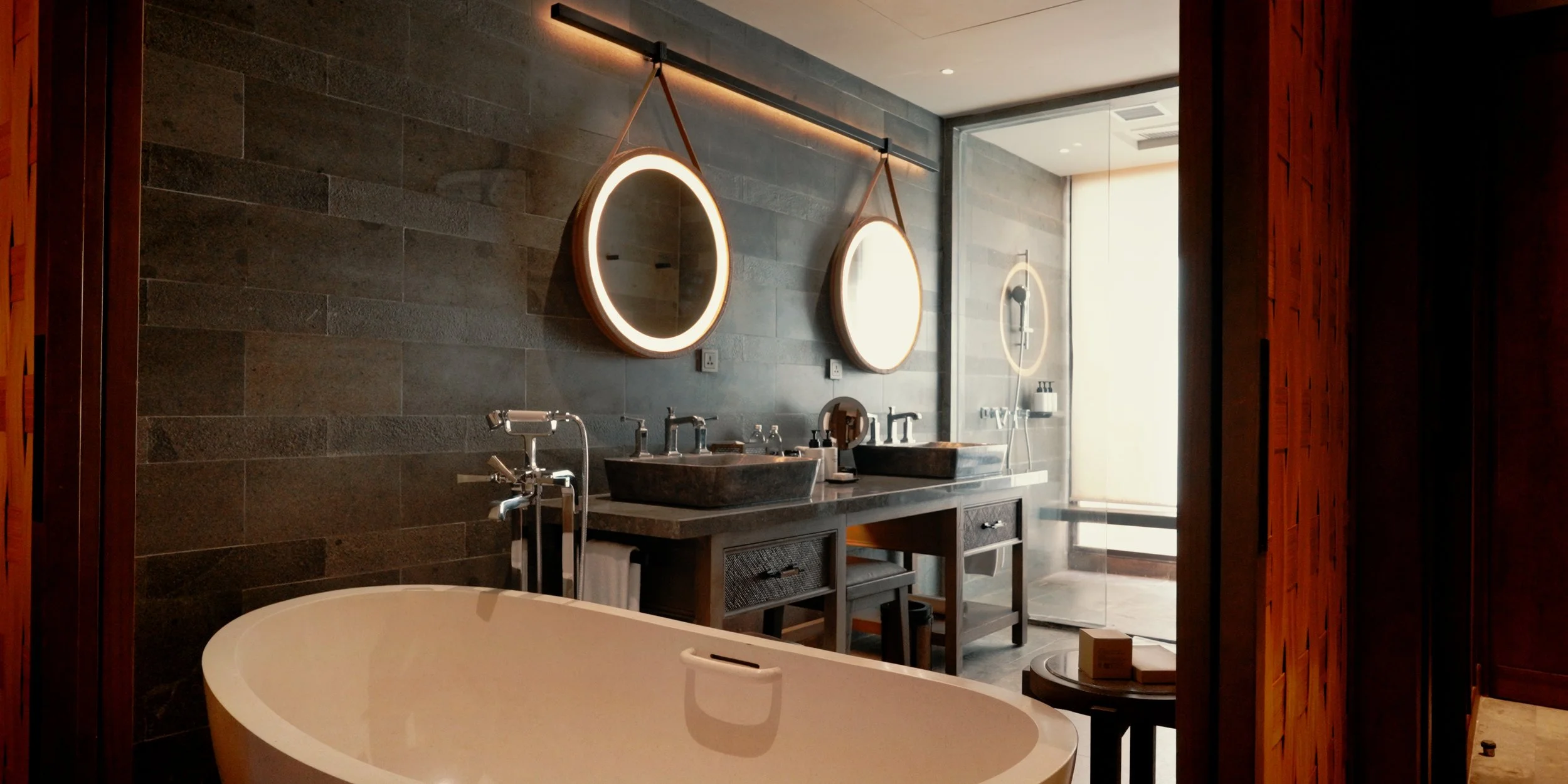 MAIN EDIT_ANDAZ BALI_01_24_07_03.jpg
