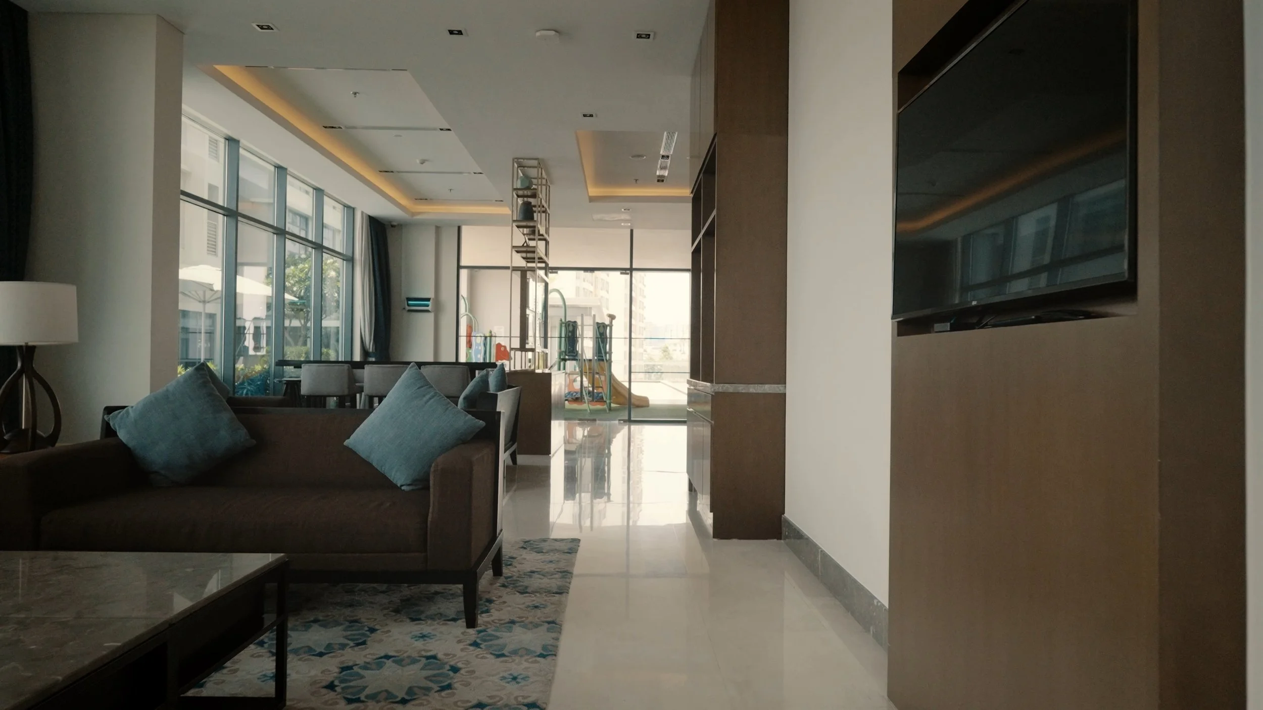 MAIN EDIT_ OAKWOOD RESIDENCE SAIGON_04_40_01_00.jpg