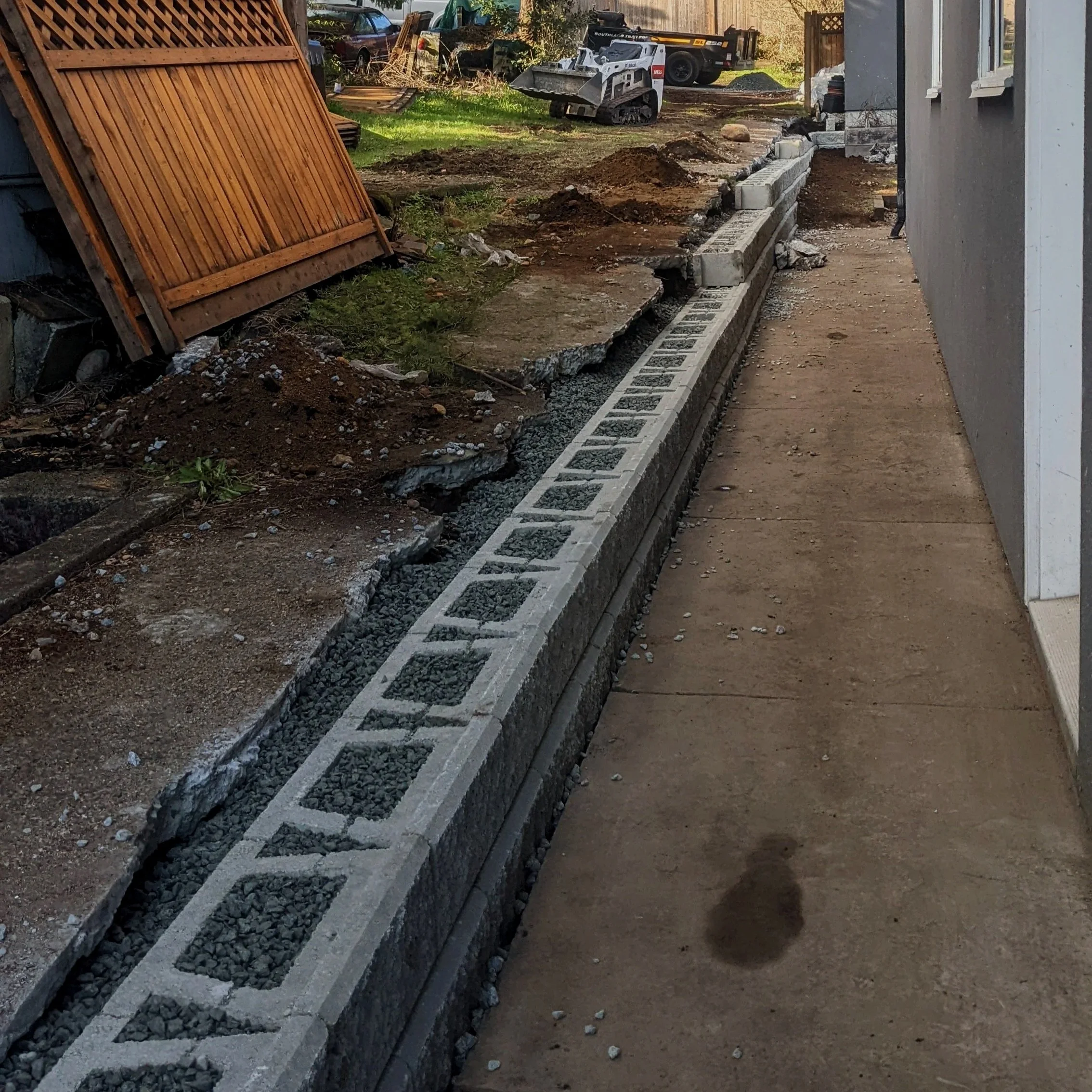 Retaining Wall Materials Compared: Which Is Right for Your Yard?