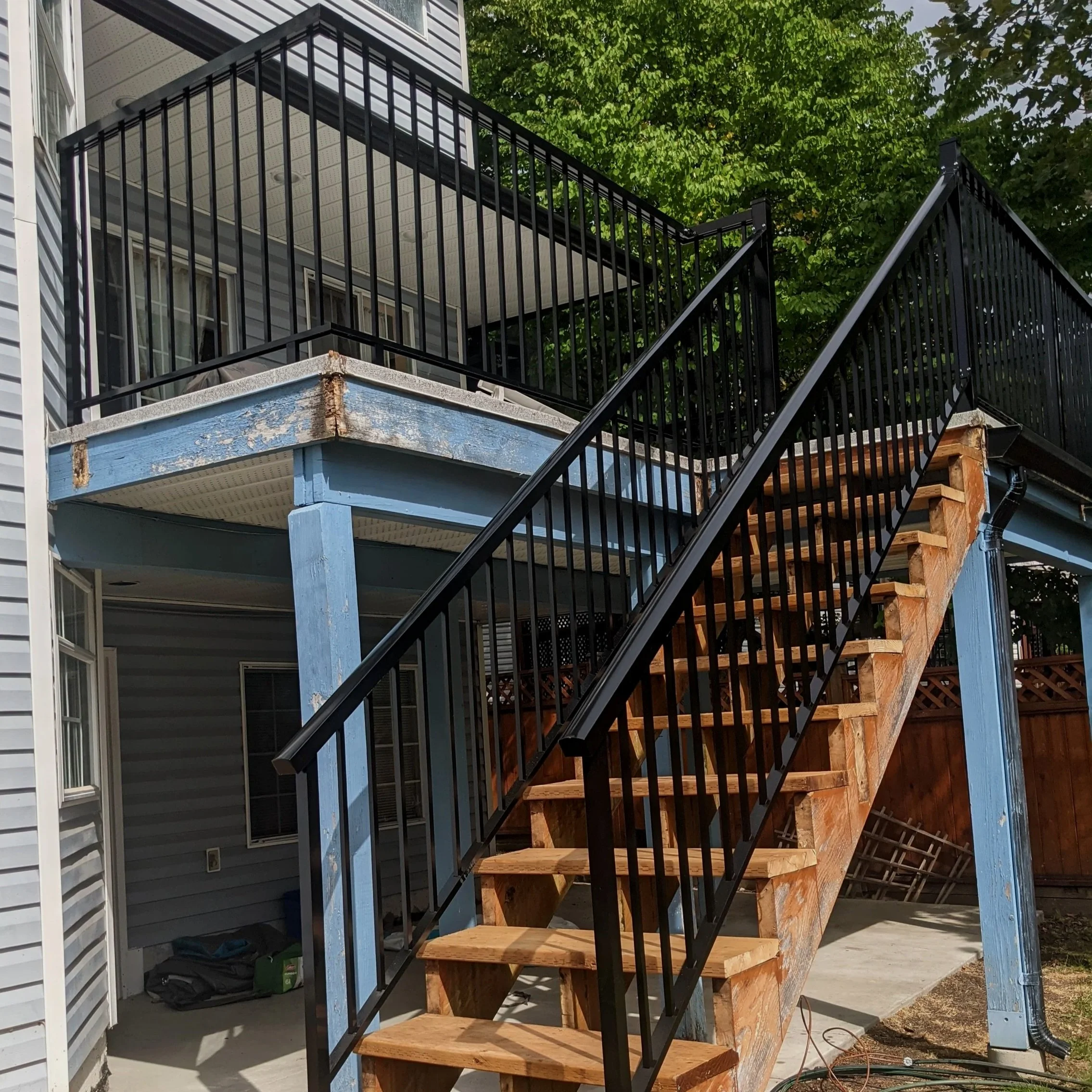 New deck railing - Coquitlam, backyard