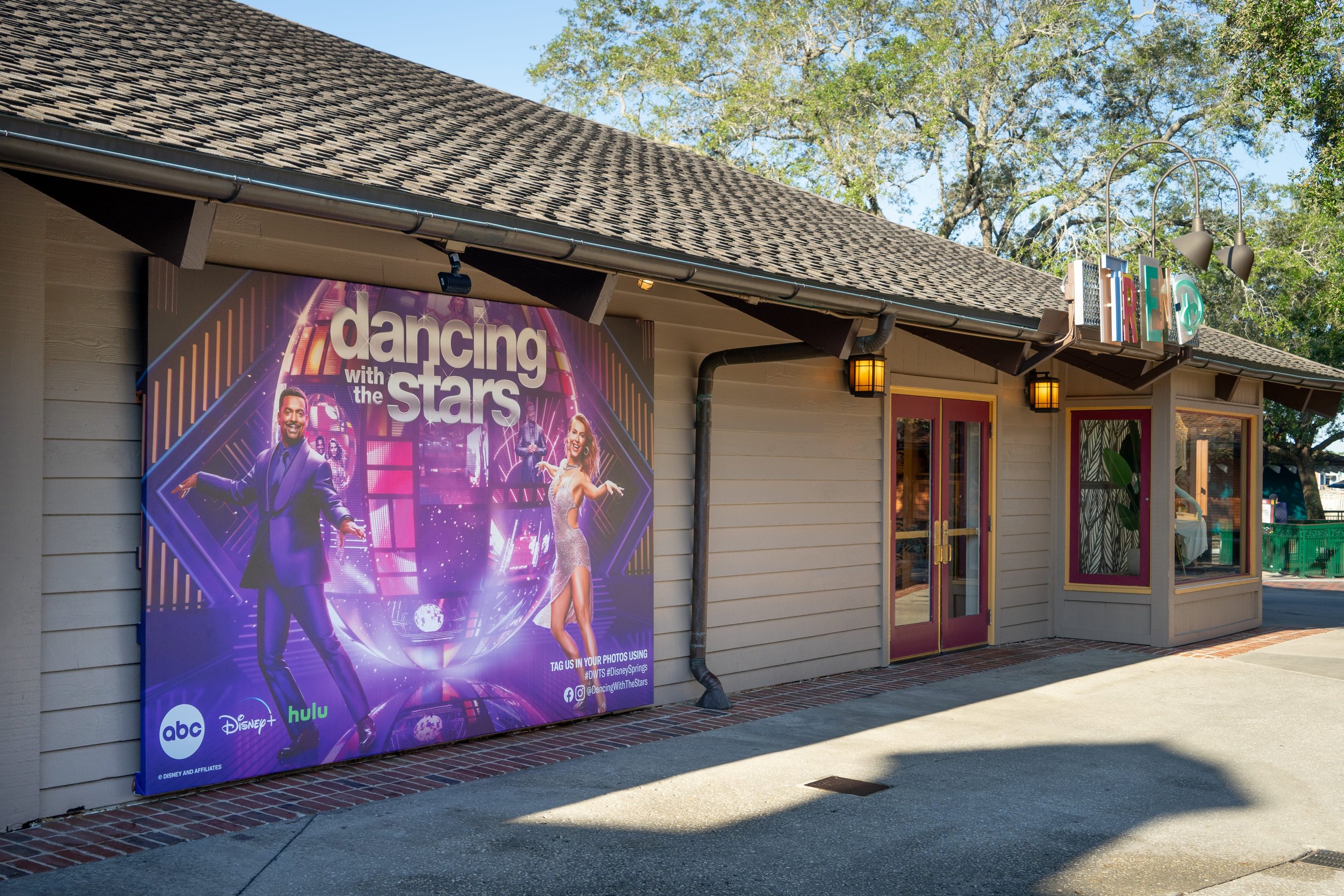Designed and created production mechanicals for photo opportunity at Disney Springs in Florida