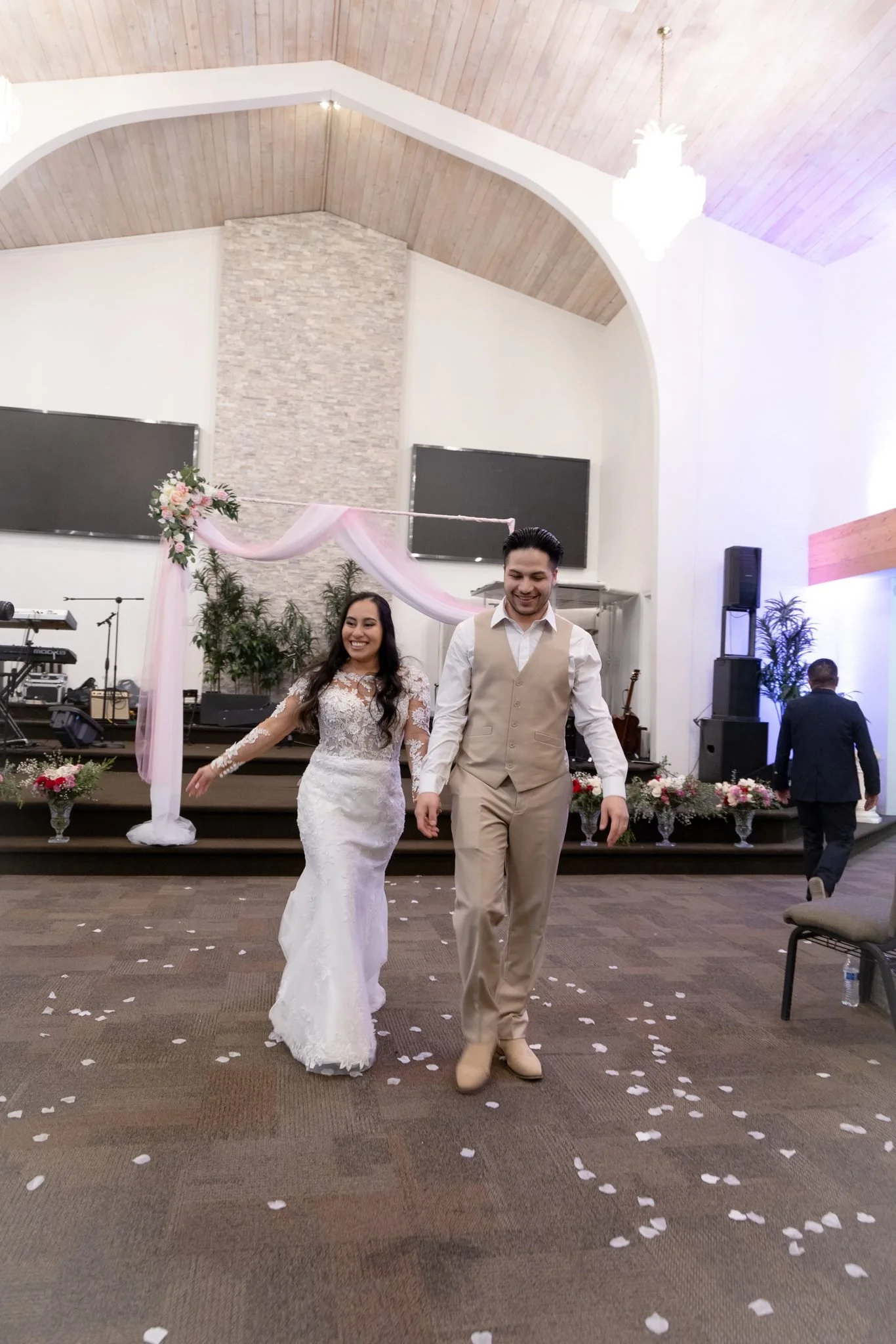wedding-337-aisle-petals.jpg