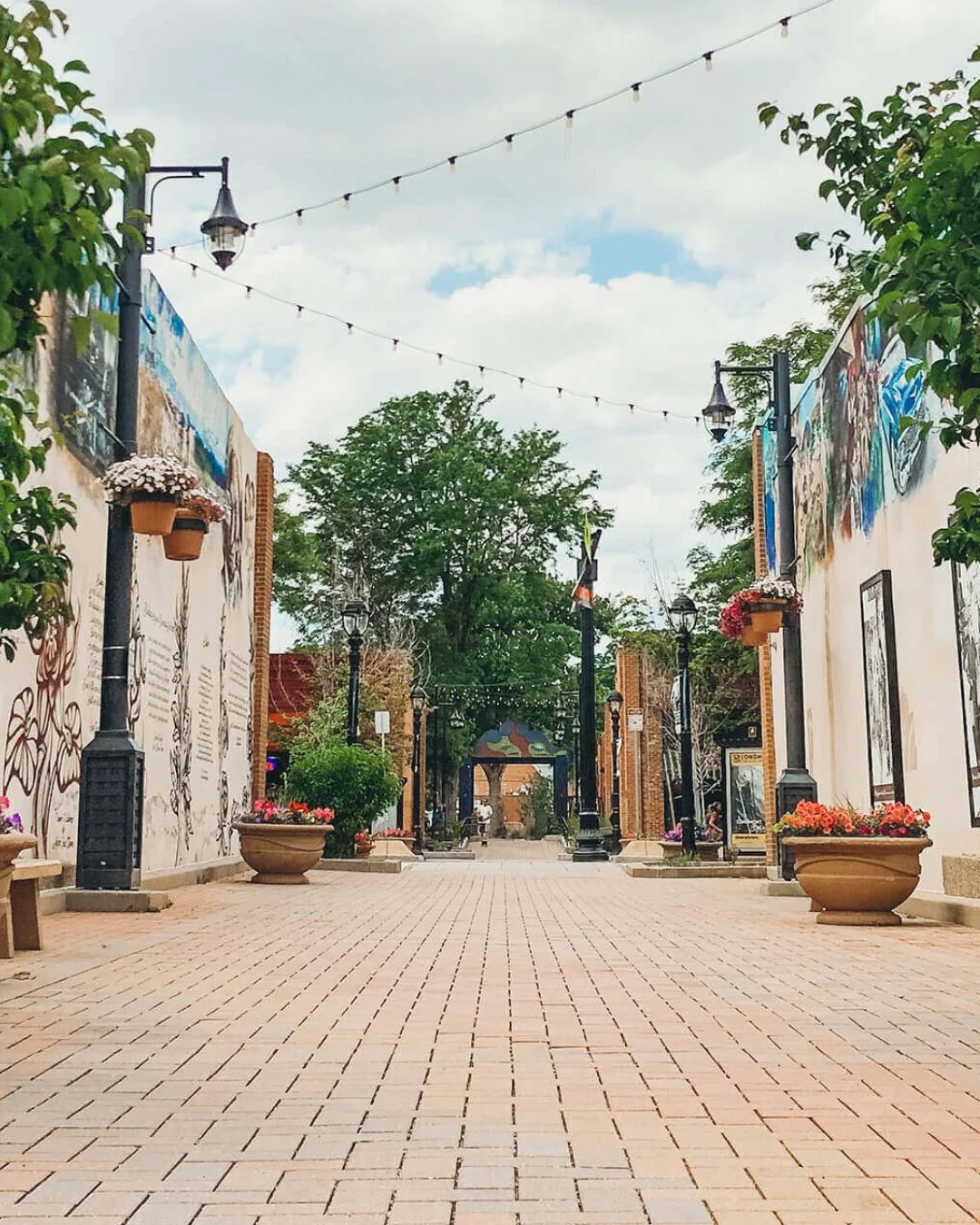 Perfect weather for a coffee break and enjoying the neighborhood atmosphere. Living at True North places you close to local dining, walkable streets, and everyday community charm.
