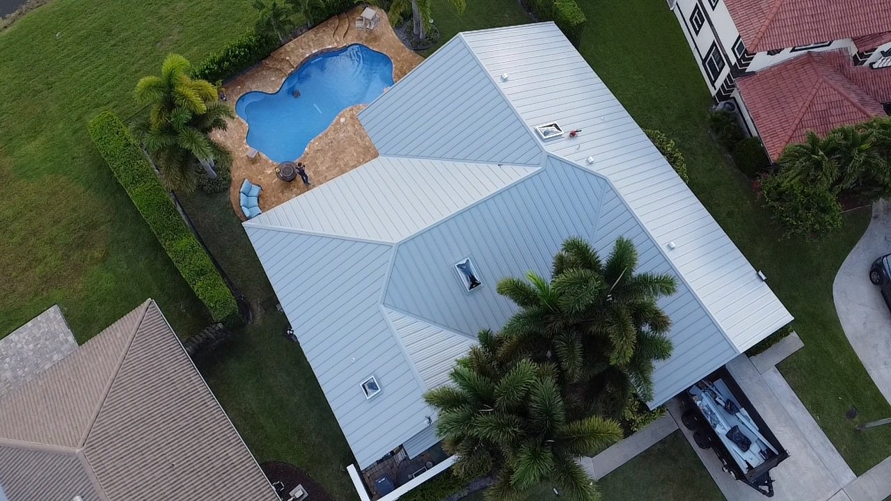 Metal Roof, Silver, Pool Deck, Palm Trees, Green Grass,