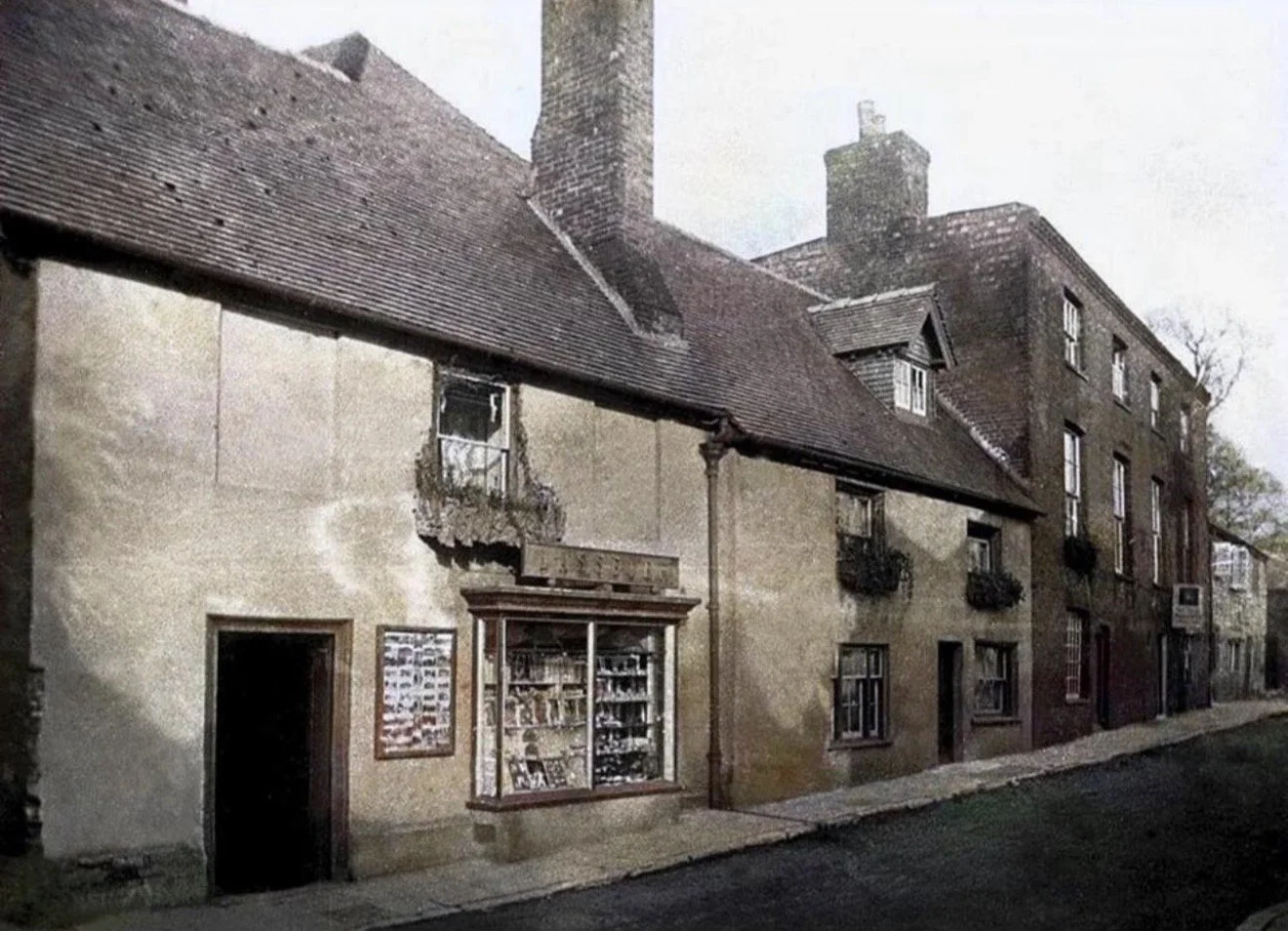 Snapshots in Time: A Journey Through Arundel’s Changing Streets