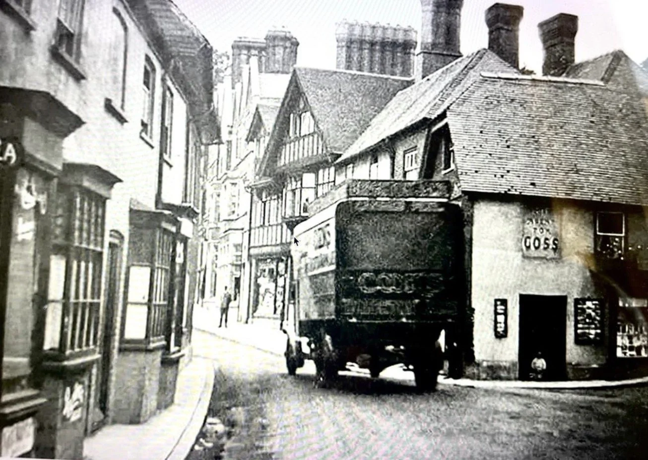 Arundel and Longmace House in the 18th Century