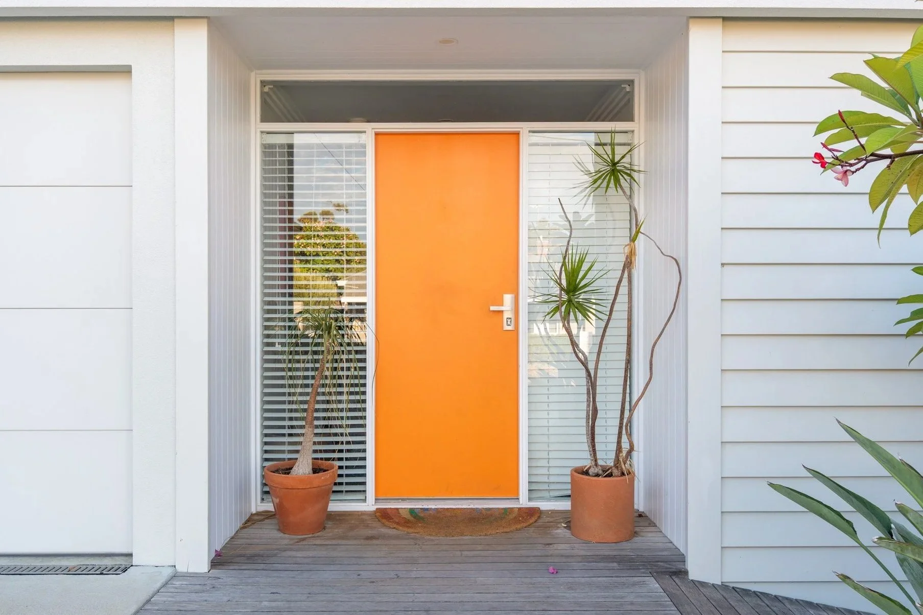 A contemporary, sustainable beach house in South Fremantle designed for relaxed coastal living.