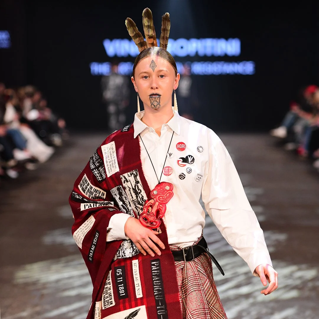 15. Graduate Collection_4392_1sq_sm.jpg