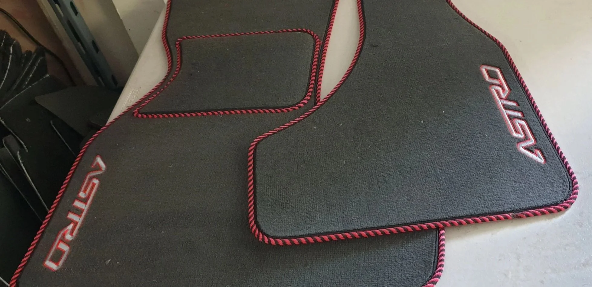 Chevrolet Astro/GMC Safari Front Footwell Mats