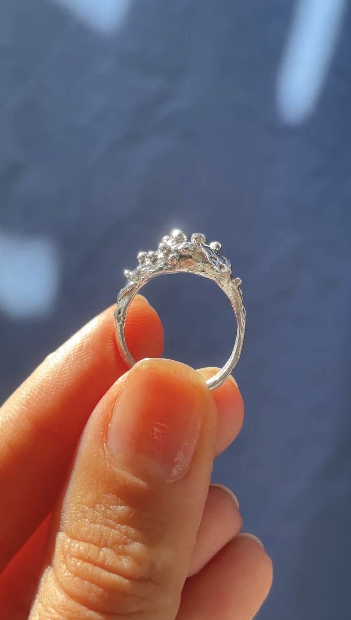 Bague en argent 925 sculptée à la main.PNG