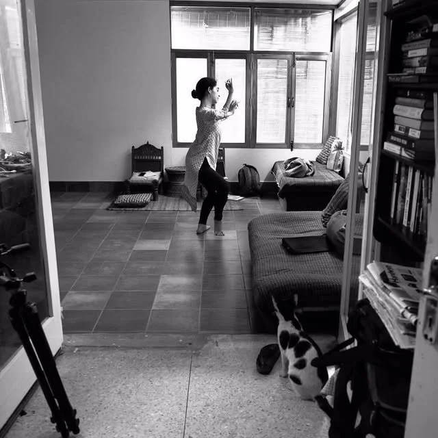 Practice (under Miskeen's discerning eye), Delhi, 2016. Photograph by Ishan Tankha.