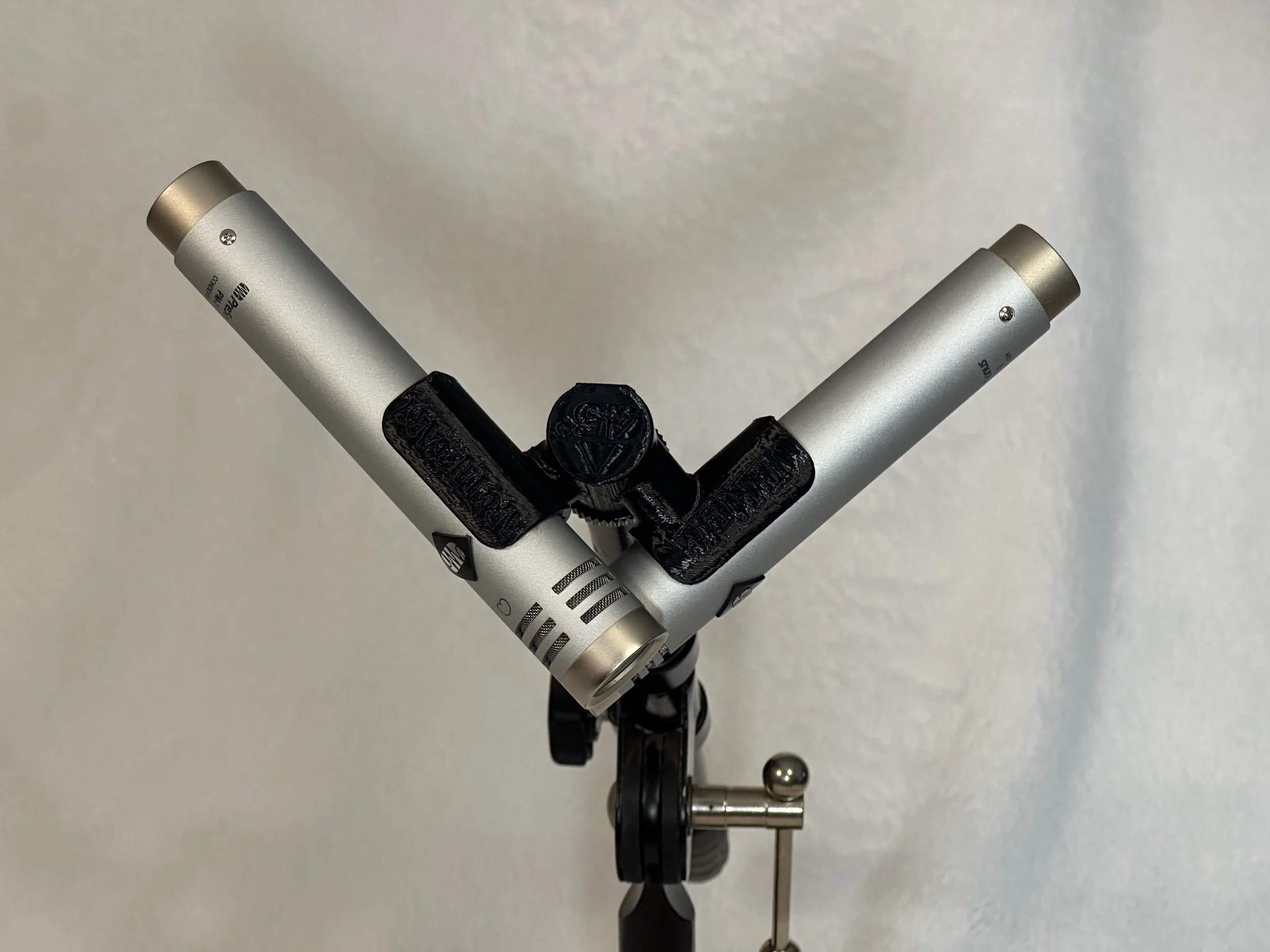 45 degree XY dual mic holders
