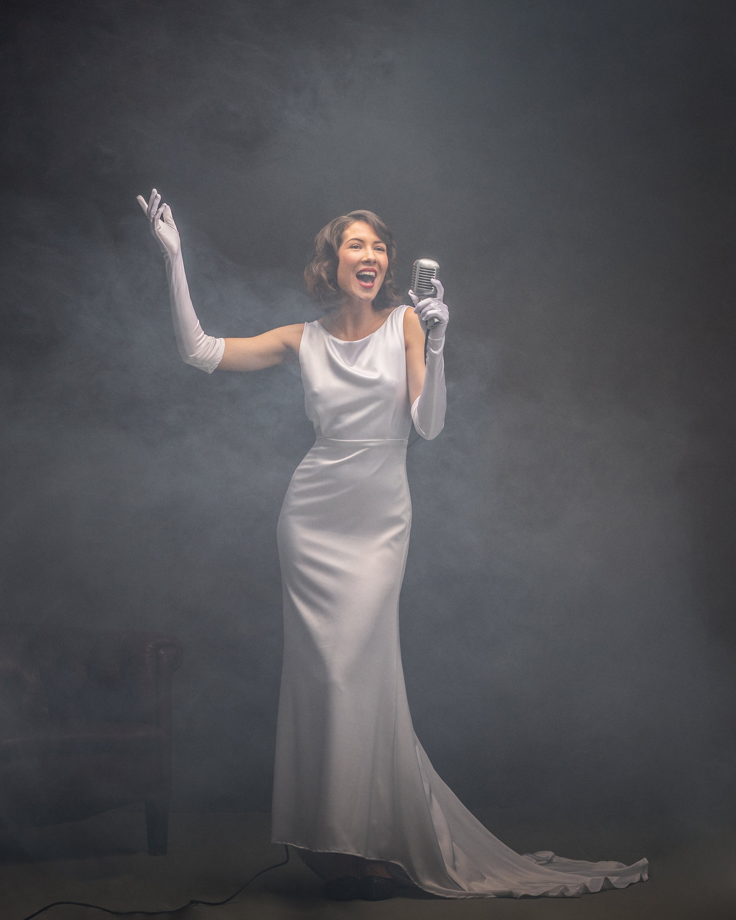 Singer-1.jpg