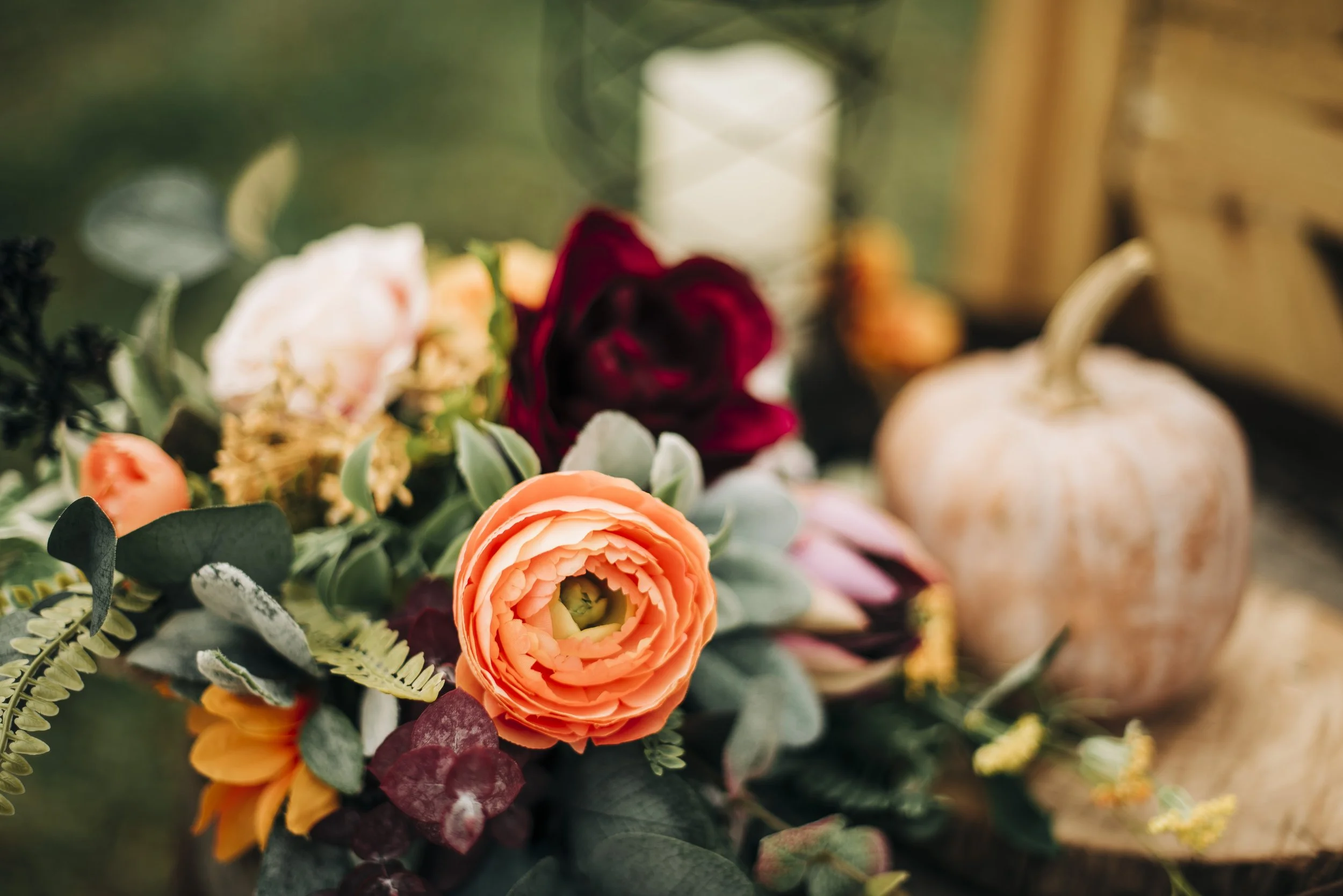 fall-wedding-flower-details.jpg