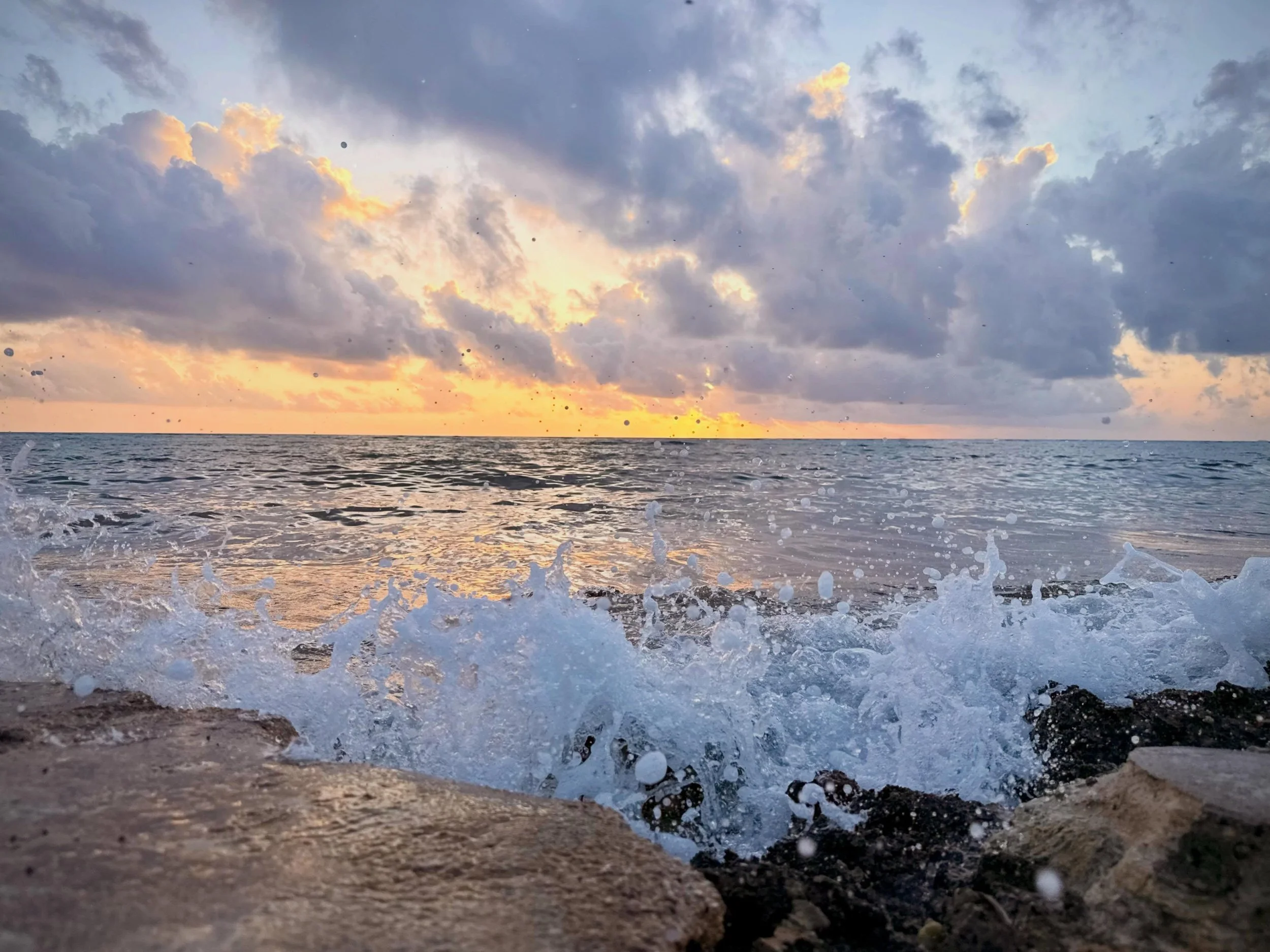 Being by the ocean does wonders for my soul. 

Rum Point, Grand Cayman 

#dfwphotographer #oceanphotography