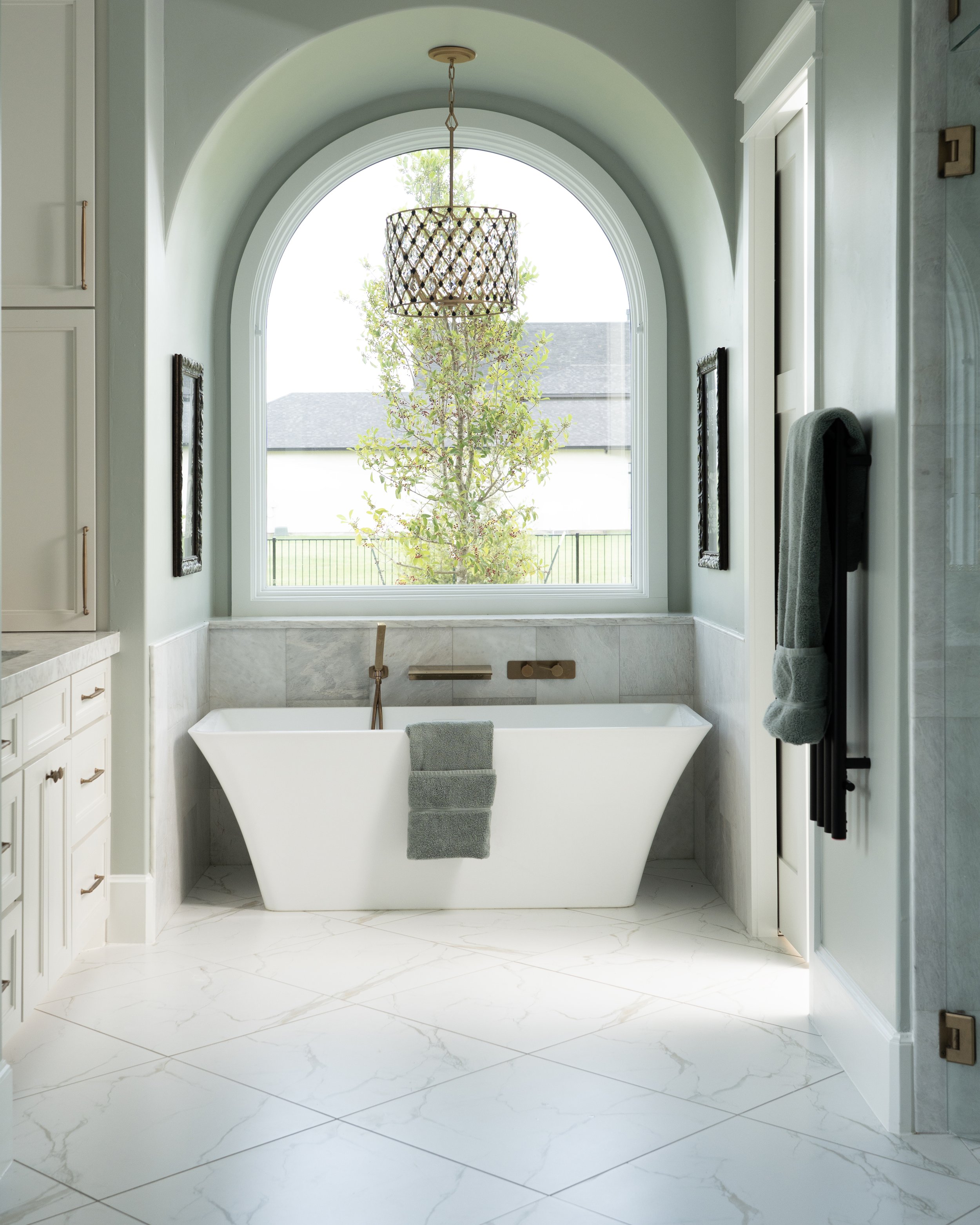 Luxury Primary Bathroom Design