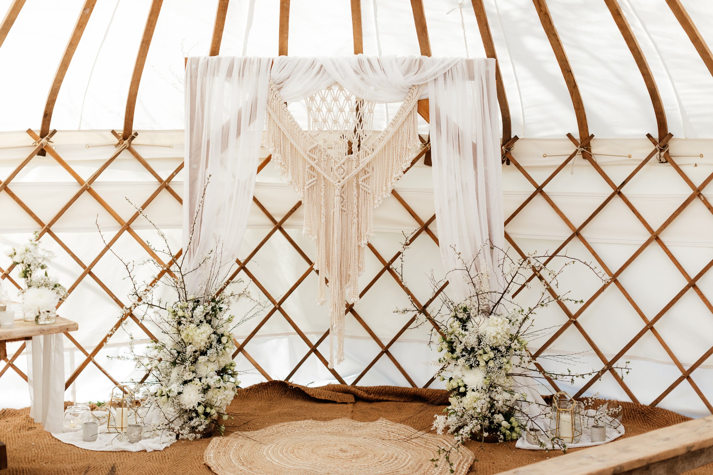 Square ceremony arch