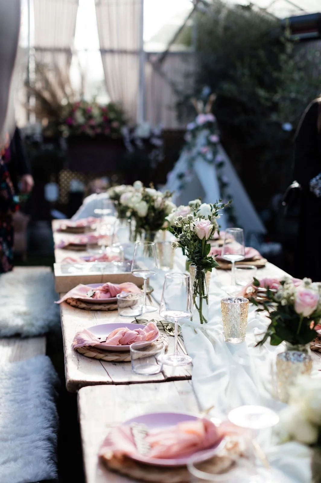 Dinner party decor & florist