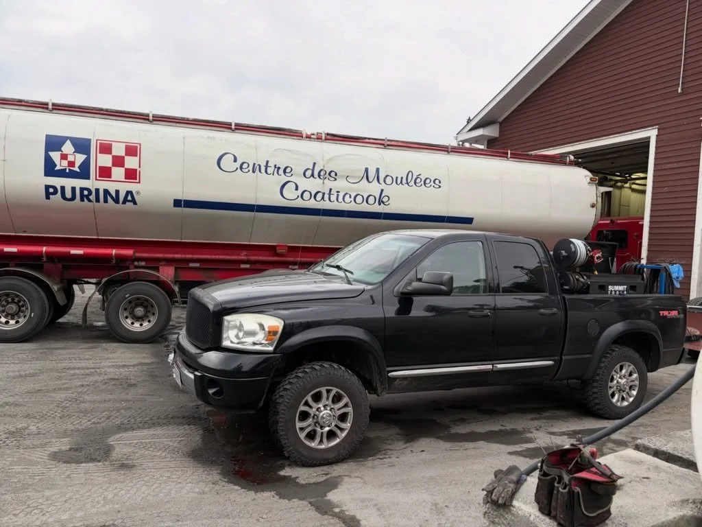 👨🏻&zwj;🏭 Soudure mobile d&rsquo;aluminium sur site aujourd&rsquo;hui pour le Centre des Moul&eacute;es Coaticook