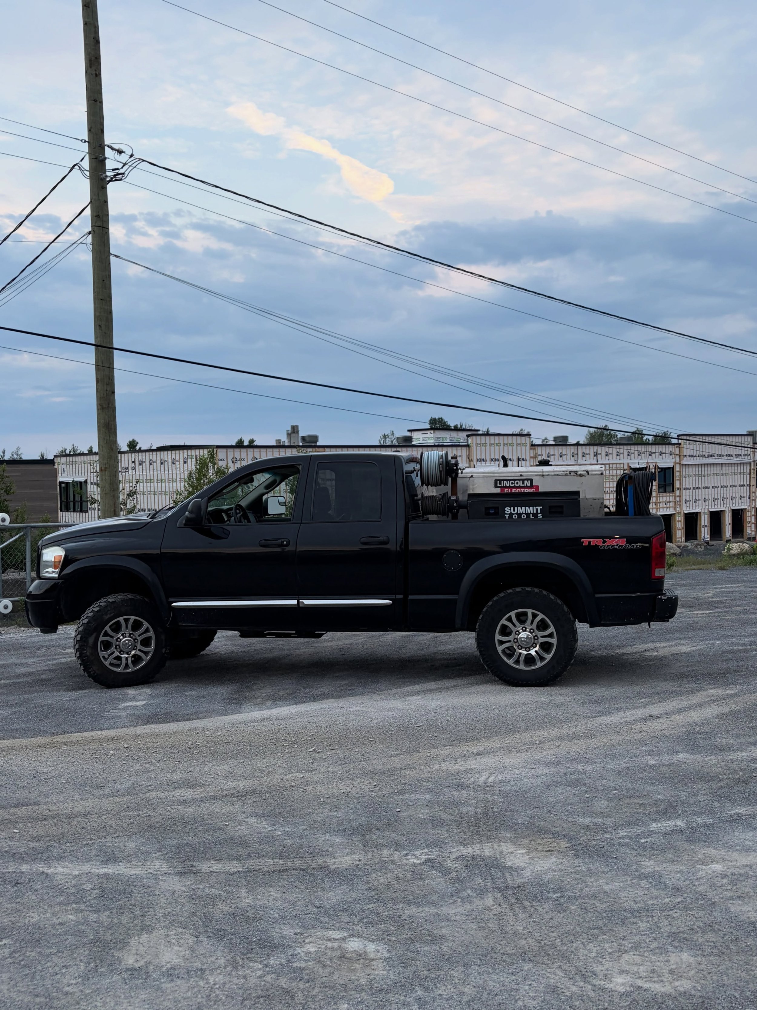 Soudeuse mobile maintenant disponible dans les Cantons-de-l&rsquo;Est

Mobile welder now available in the Eastern Townships