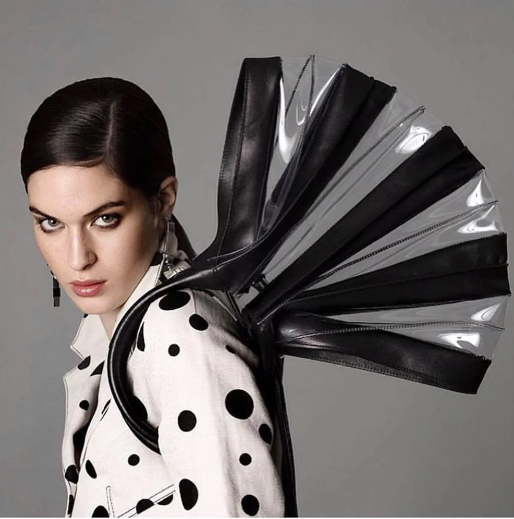 GENTE TRANSPARENTE — BLACK EDITION