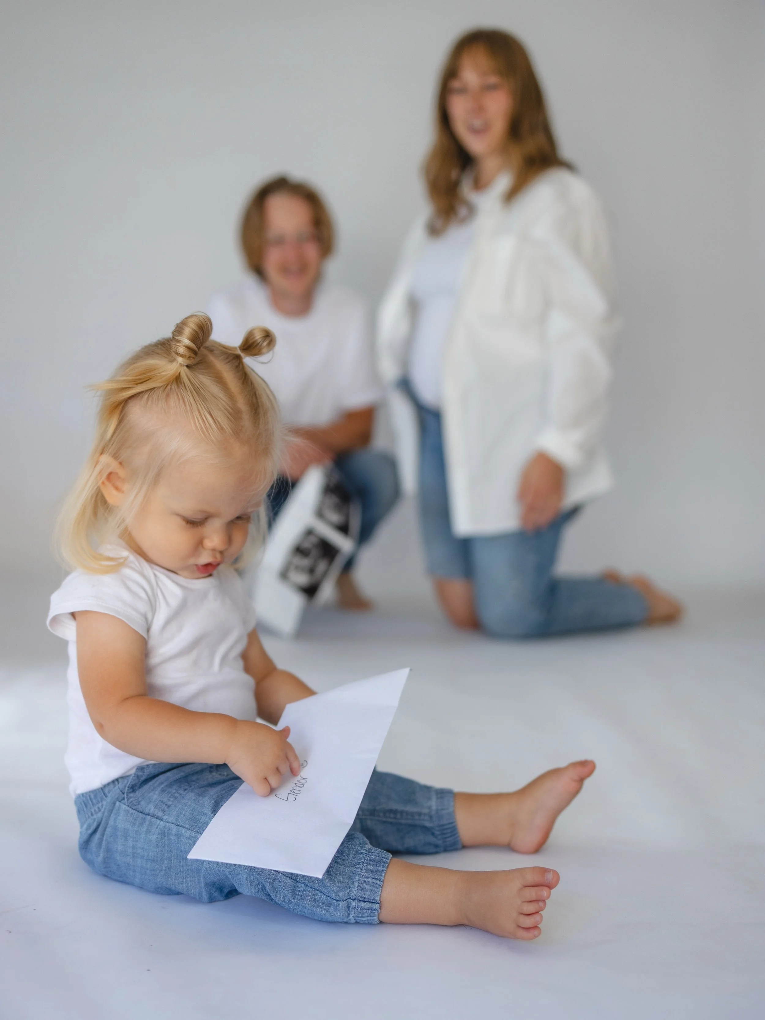 It&rsquo;s a boy! 🔵

We think Norah was hoping for a baby sister 🫣😂
(see slides 2 &amp; 5)

Here&rsquo;s 18 stills thanking God for baby boy Dimmick due this January 🗓️

Captures by our dear friend @_mariahchelsea 

#genderreveal #genderrevealide