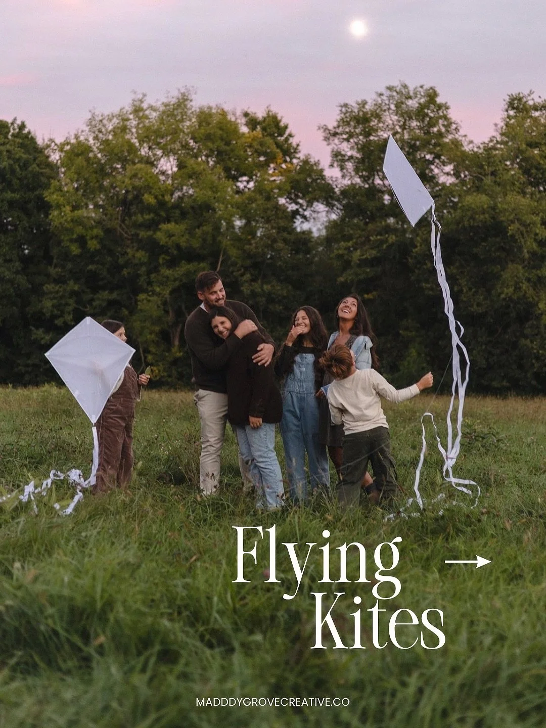 Kites🕊️

Flying kites with @_mariahchelsea and her family was like something right out of the pages of a storybook

One of my favorite memories ever made behind the camera 📷 

#kiteflying #photoshootinspo #familyphotosession 

A beautiful family fl