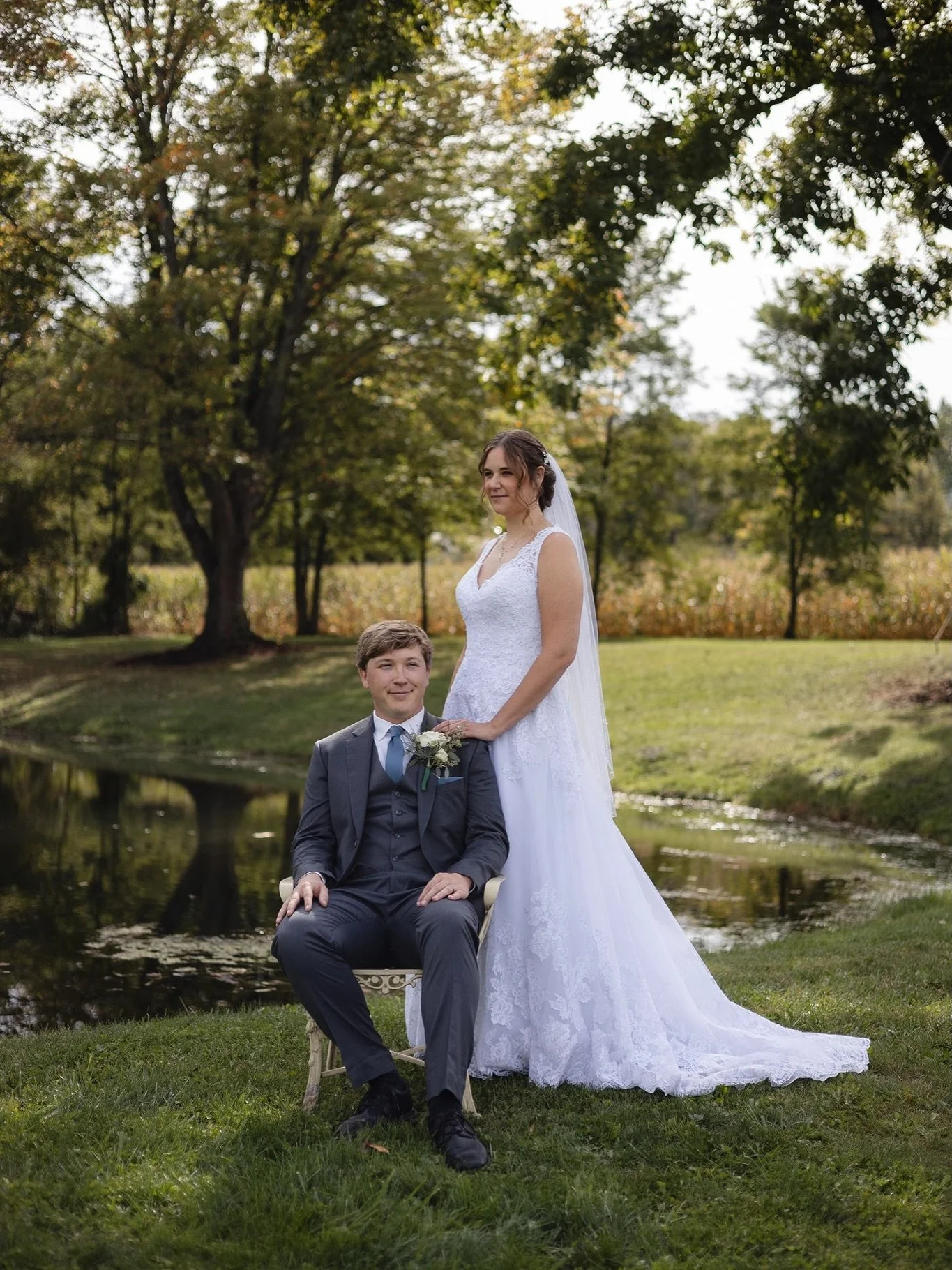 A moment for @pjlawton in several of my favorite shots from her Day After gallery 🍁

It was so rewarding seeing these two finally wed this past weekend 

Congratulations sweet couple 🤍

#autumn #bride #ceremony #reception #getaway

Lovely bride and