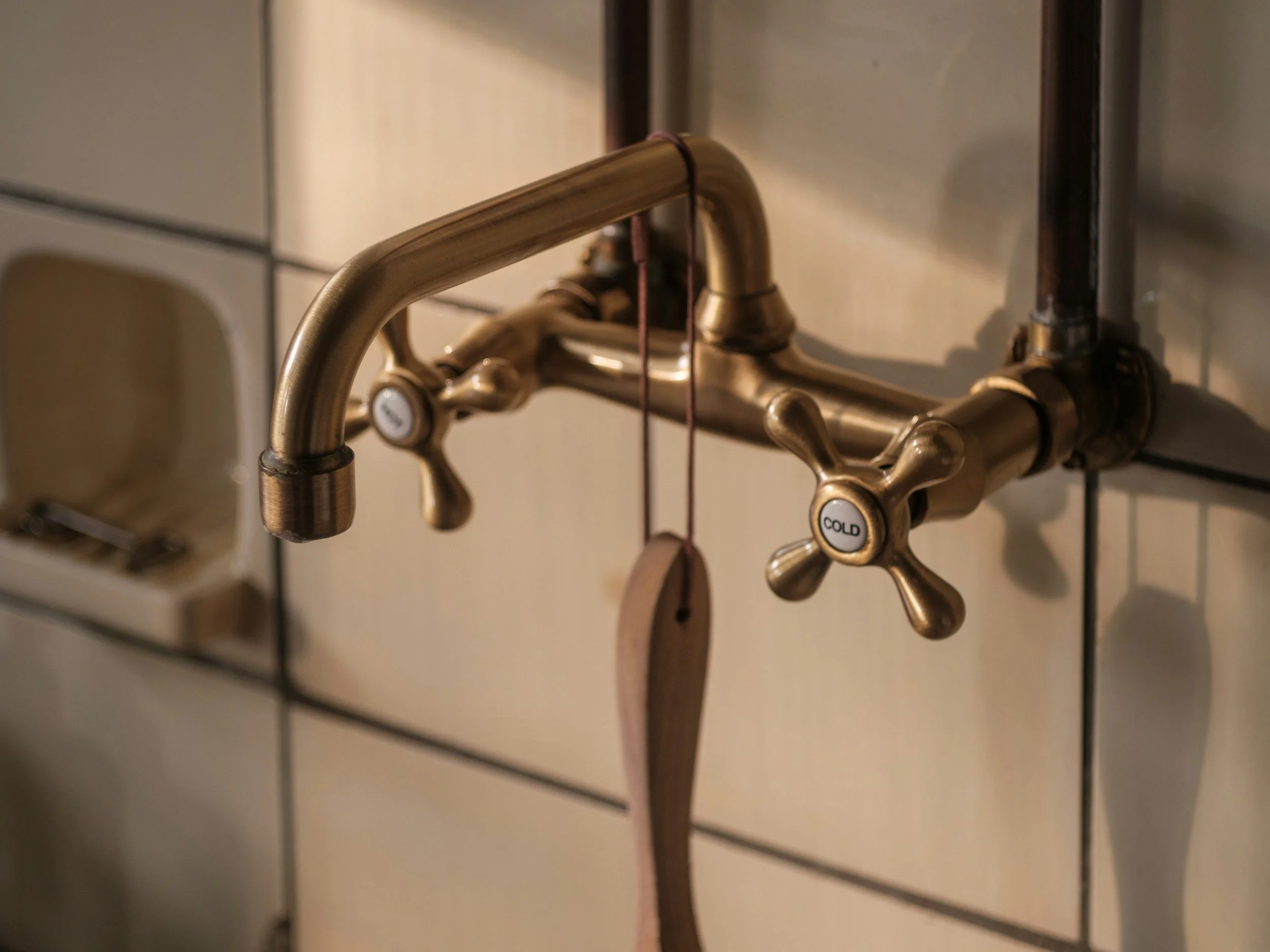 What Should You Do If a Pipe Bursts? Emergency Plumbing Steps Every Homeowner Should Know
