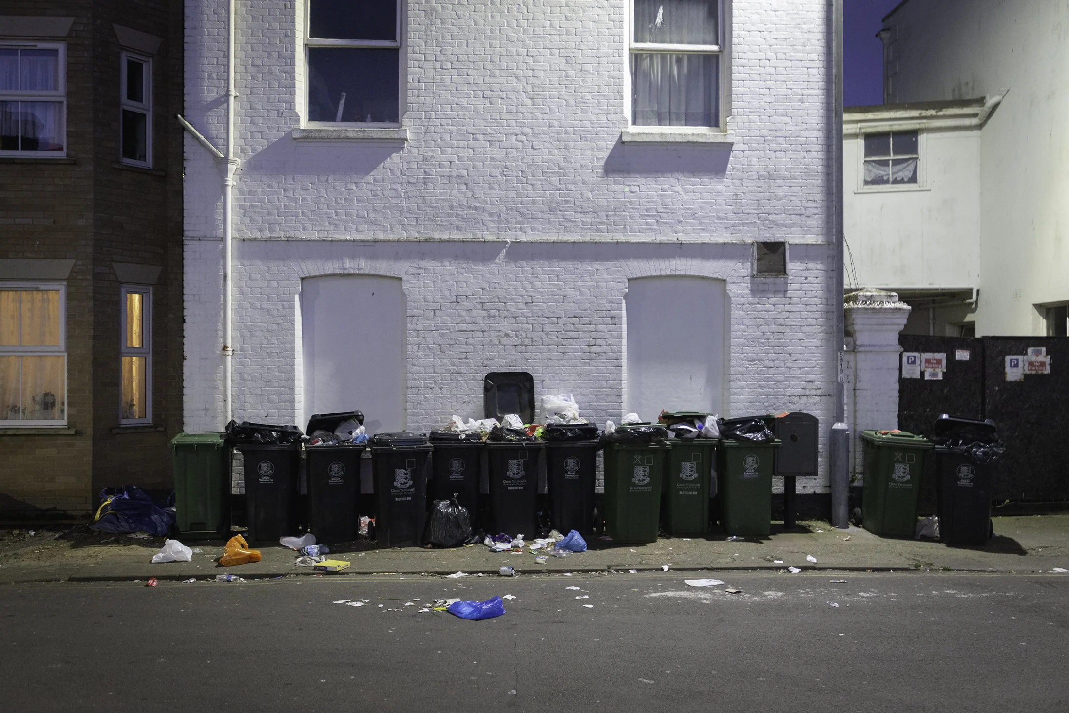 Rubbish at the White House.jpg