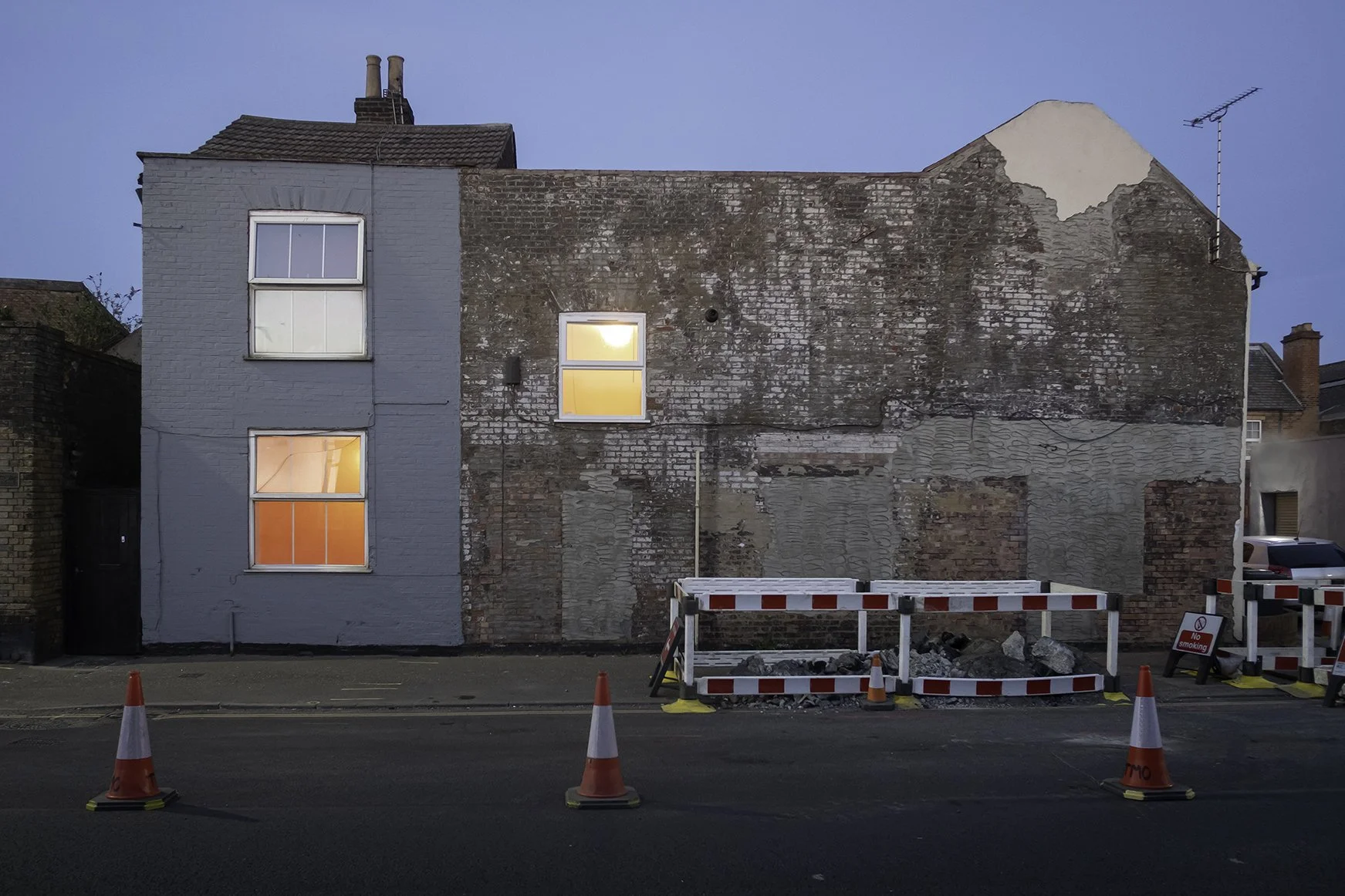 Red light, South Quay.jpg