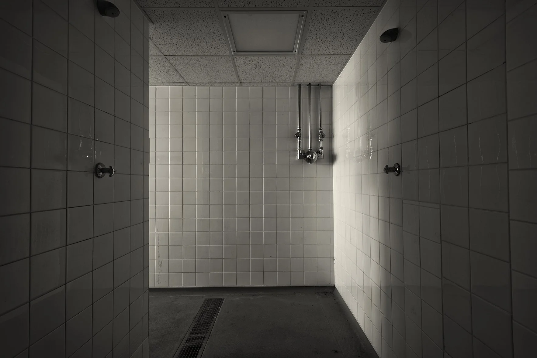 Shower room 01.jpg