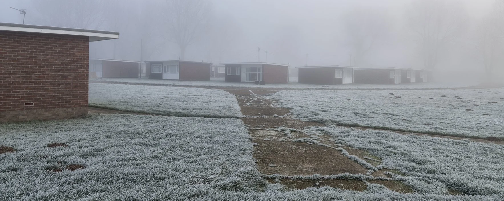 Fog Chalet 03.jpg