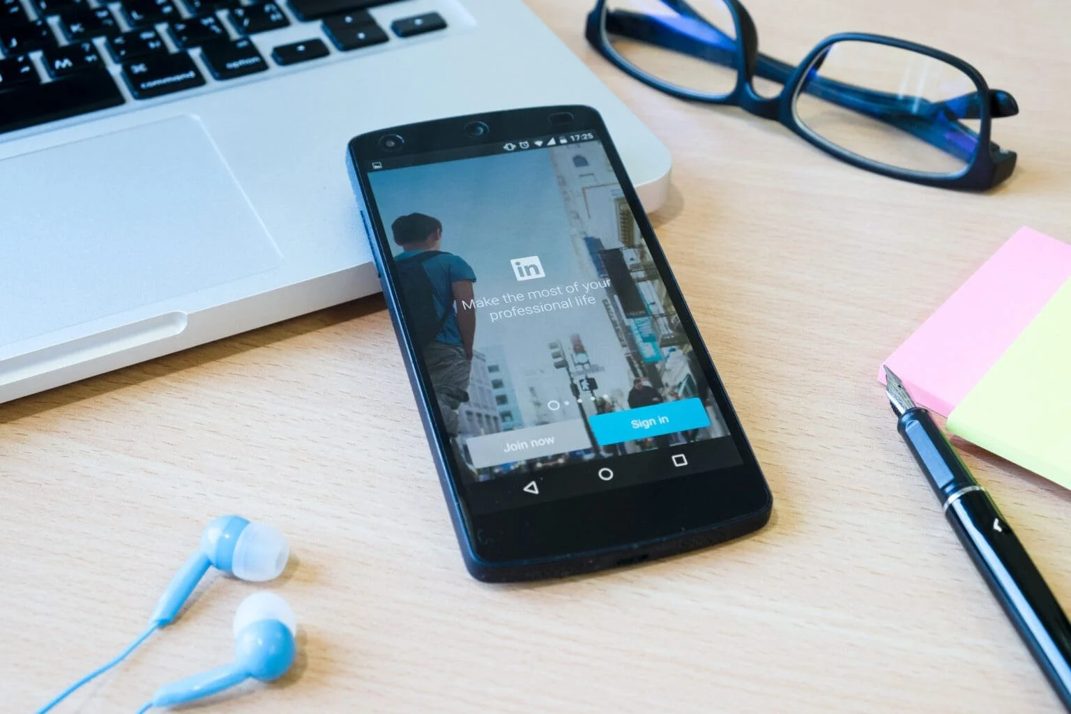 The Echo Chamber Effect: Why Even Small Engagement on LinkedIn Can Create Big Impact