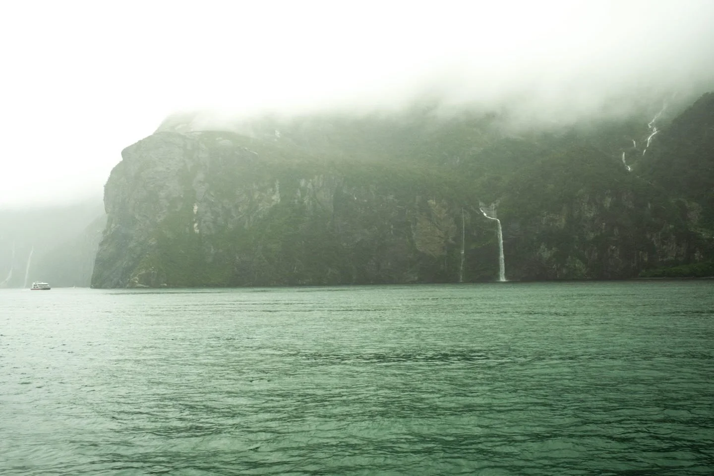124_2026-03-27_milford-sound.jpg