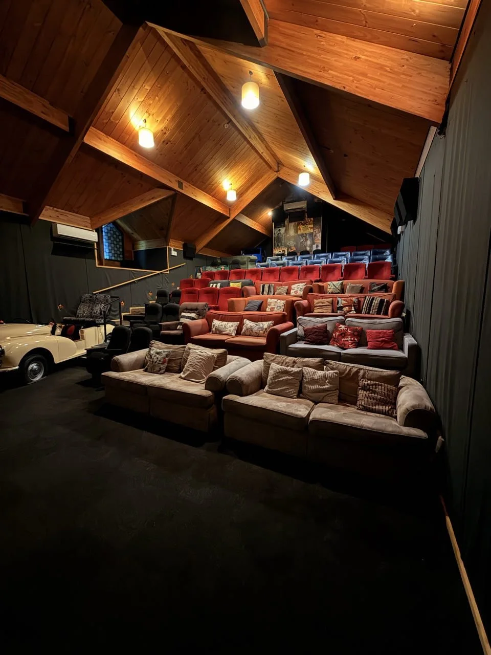 081_2026-03-25_project-hail-mary-at-the-coolest-theater.jpg