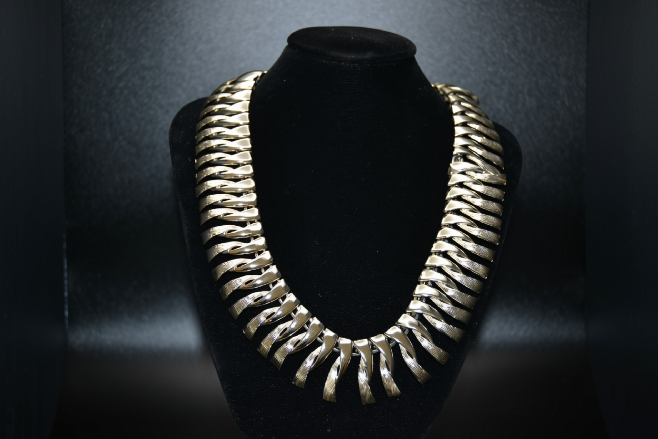 Coro Ribbon Bib Necklace.png