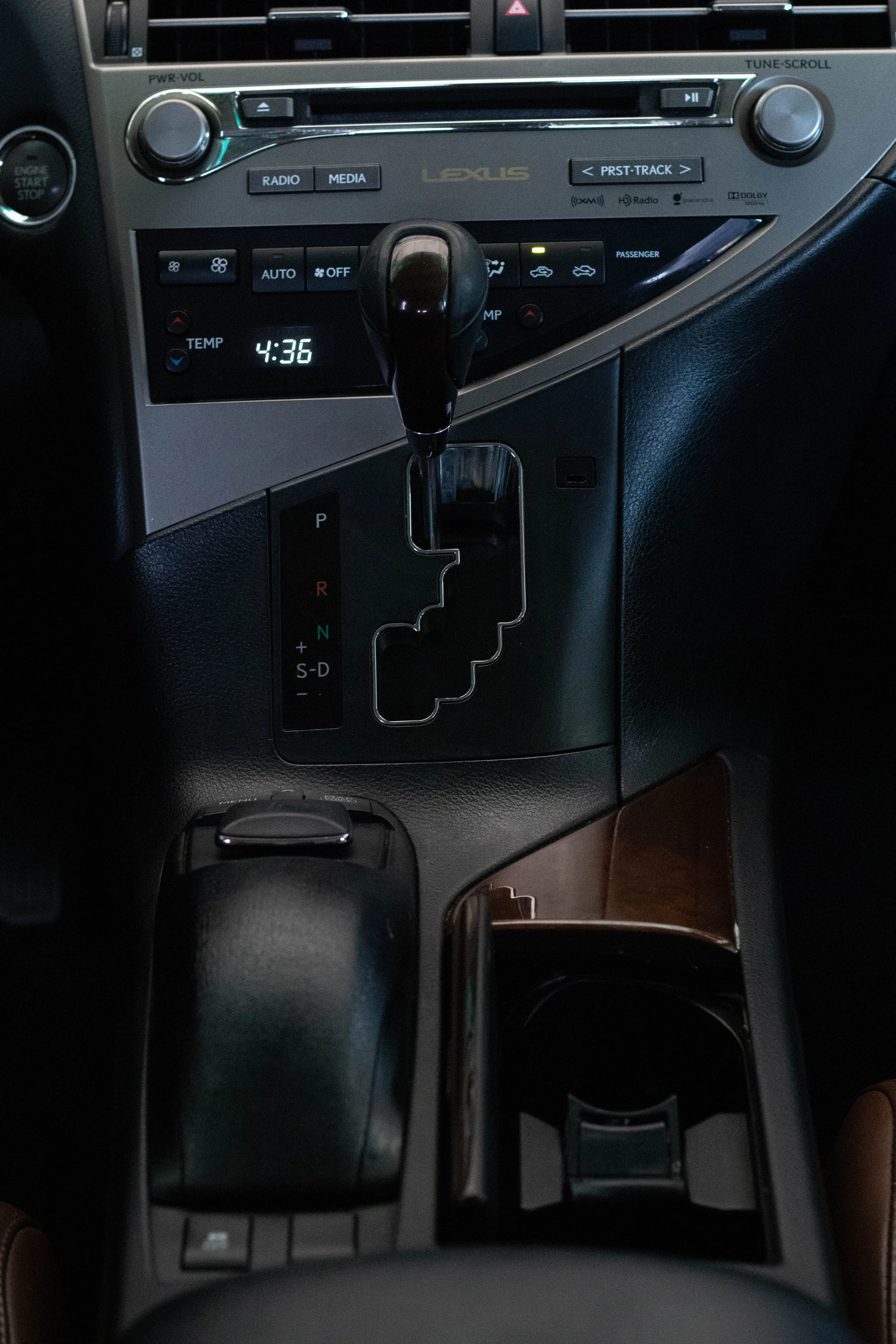 Nikaw Auto Sales_ Lexus-5393.JPG