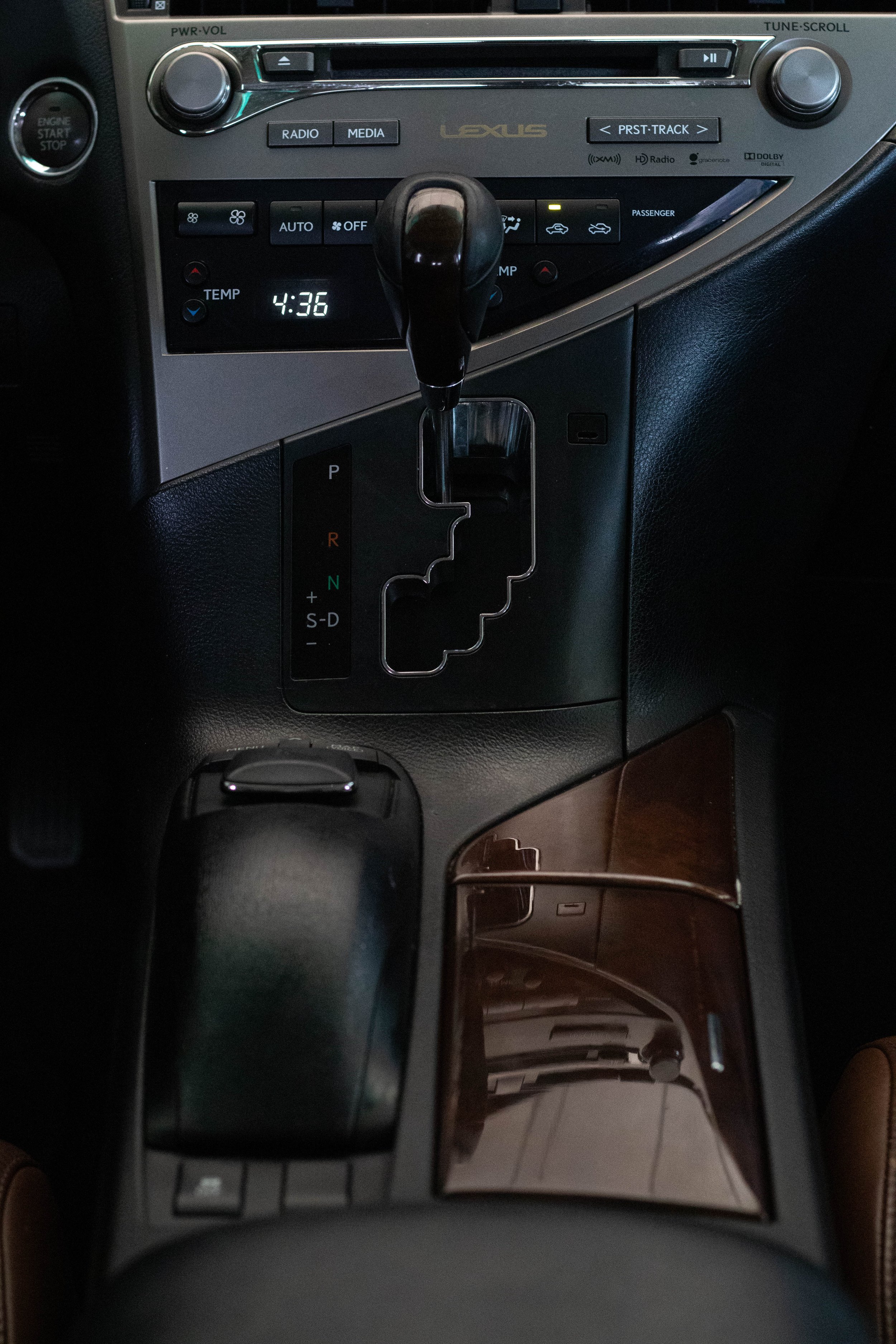 Nikaw Auto Sales_ Lexus-5394.JPG