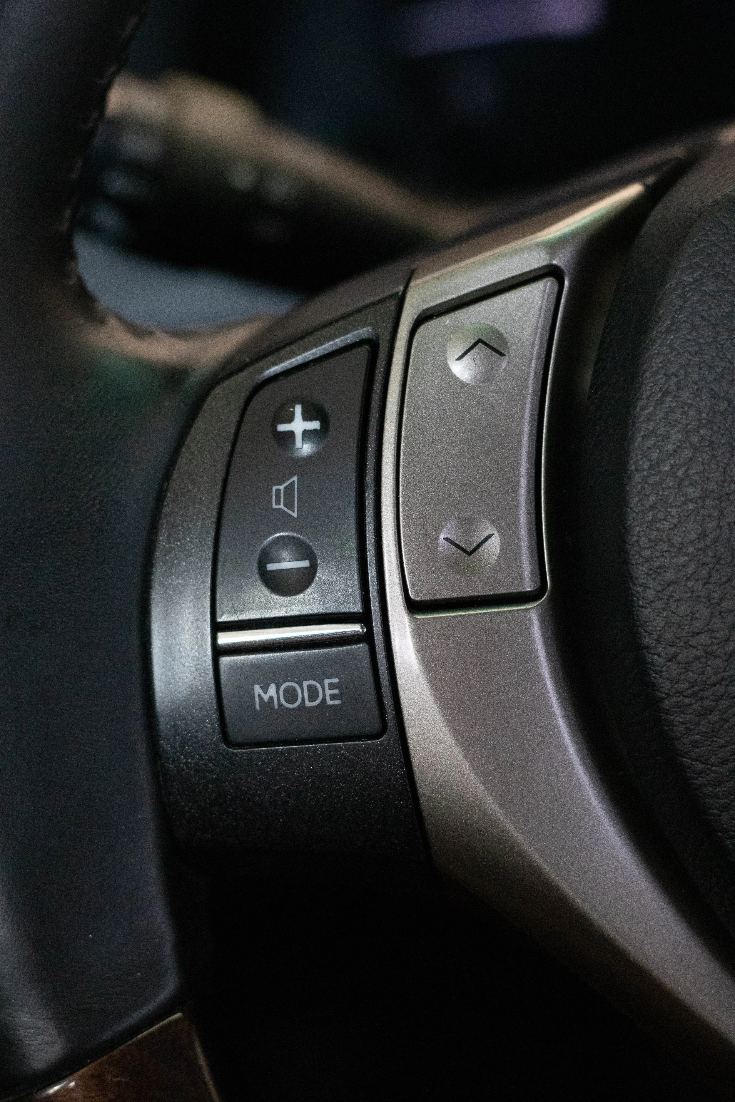 Nikaw Auto Sales_ Lexus-5405.JPG