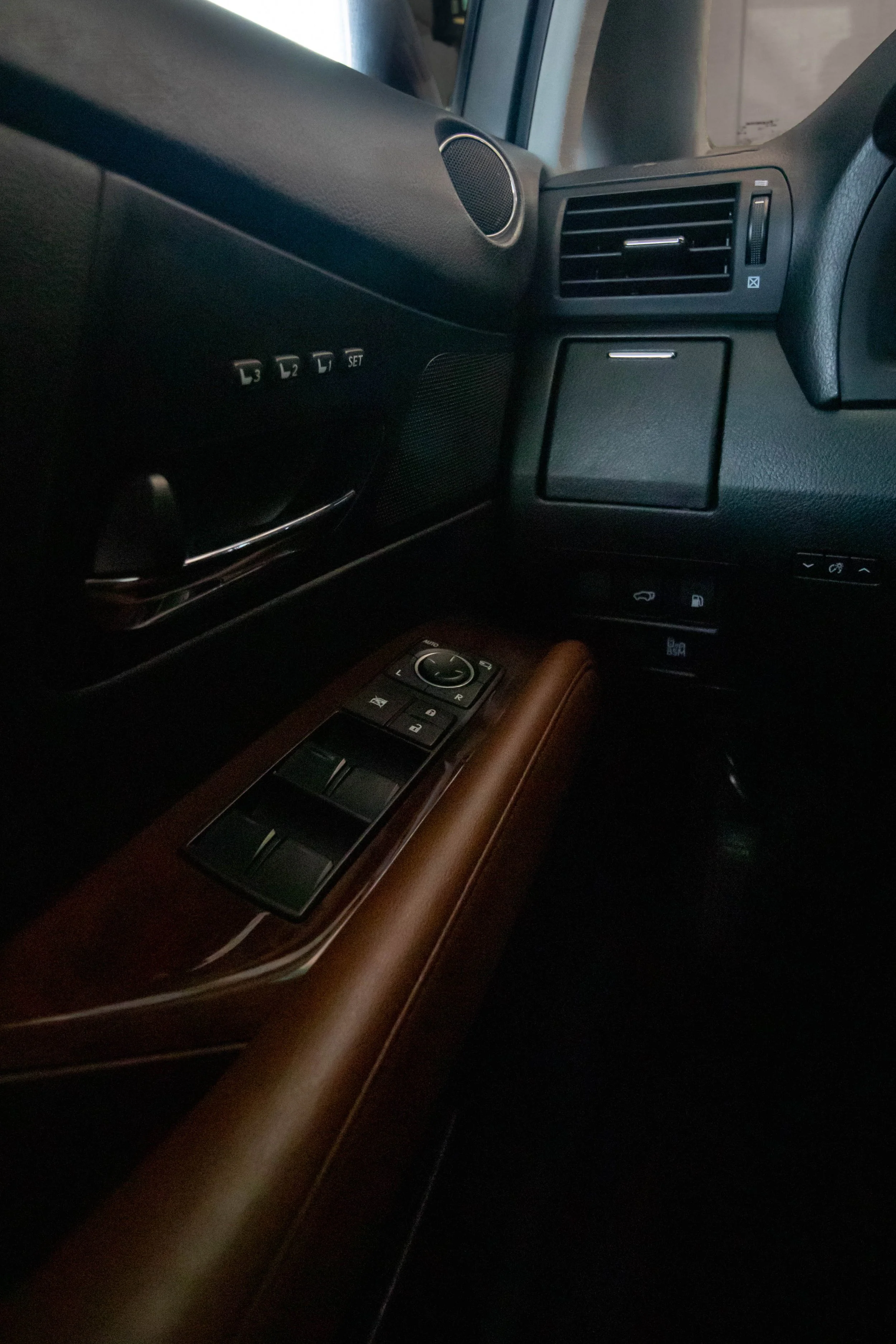Nikaw Auto Sales_ Lexus-5368.JPG