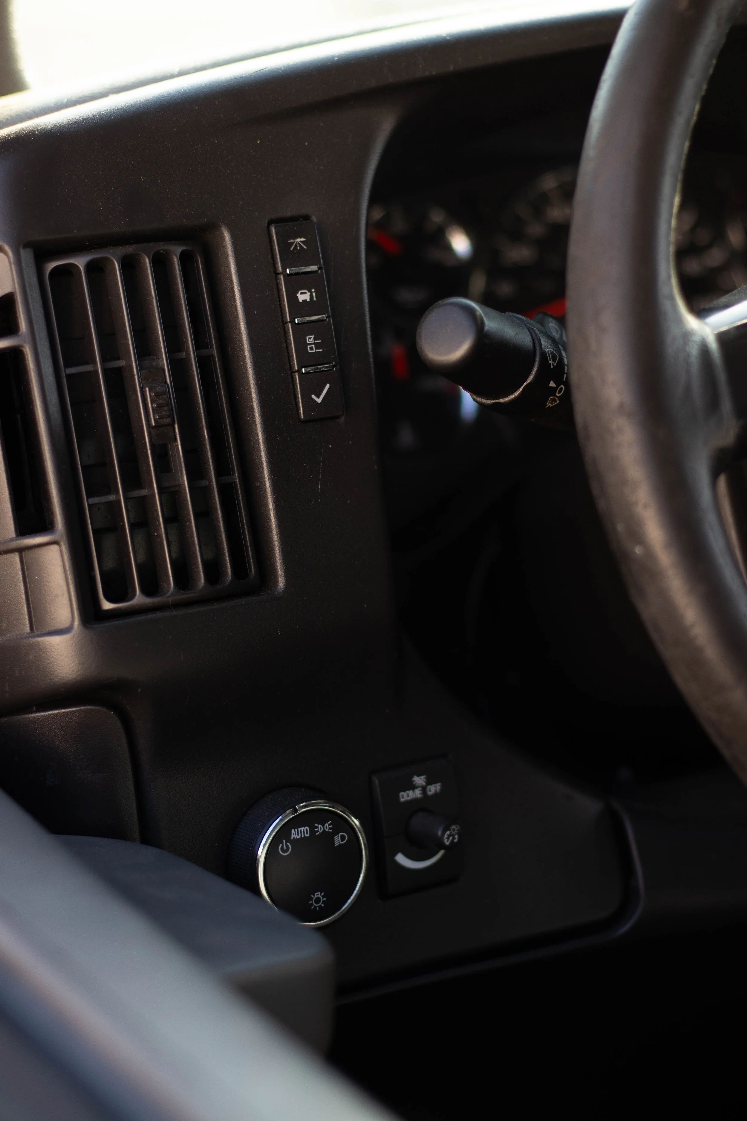 Nikaw Auto Sales_ Work Van-5629.JPG