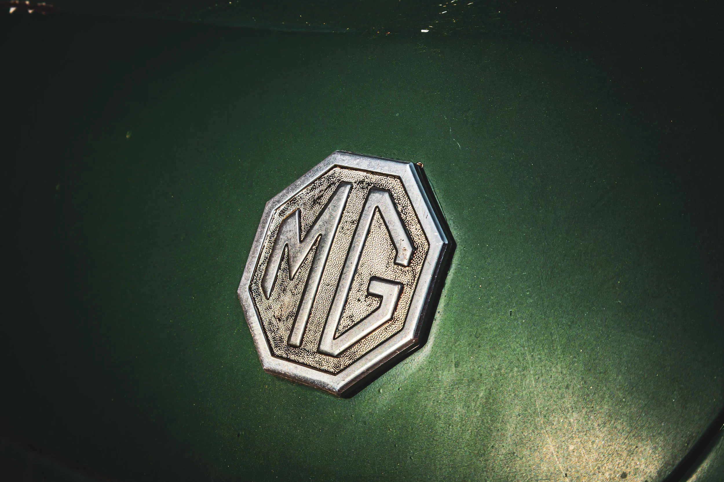 mg-badge-macro-car-photography-arizona-gasoline-and-dopamine.jpg