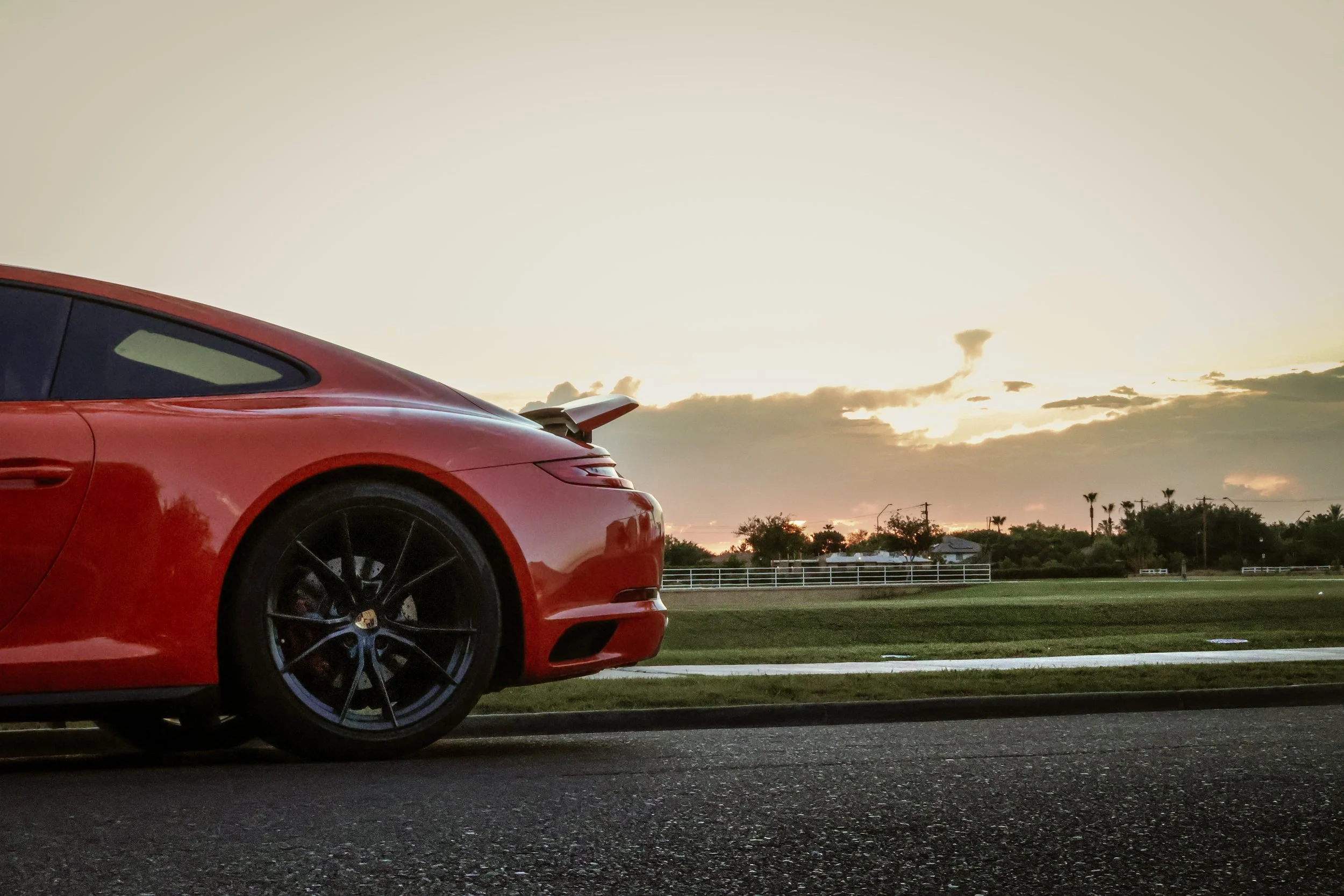 Porsche 911 Carrera 4S - Lava Orange