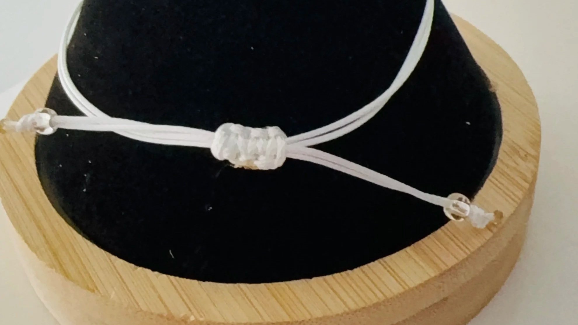 A Sliding Square Knot