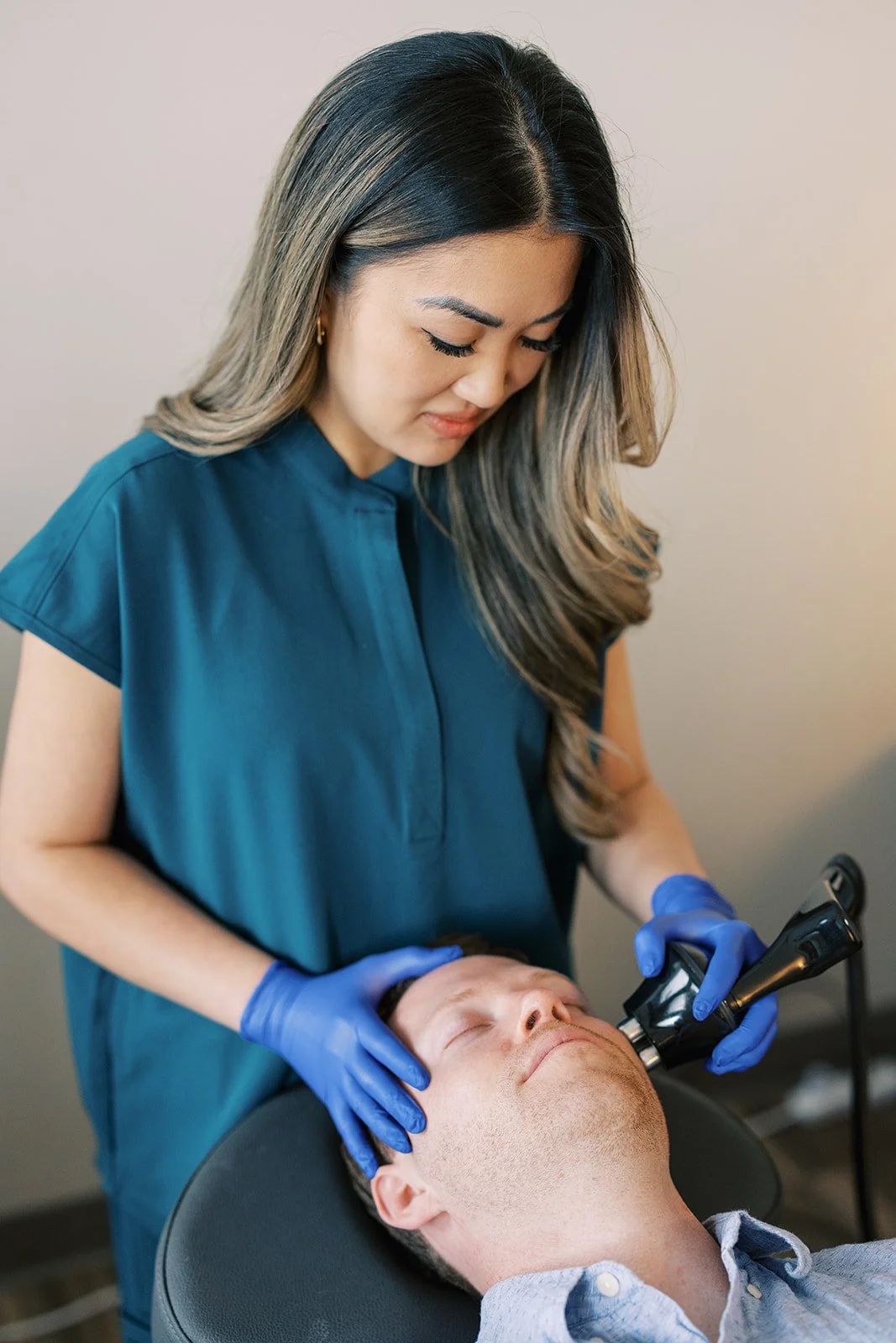 TriLift - Lumenis - Deep muscle stimulation and radiofrequency - treatment for dry eye disease and MGD